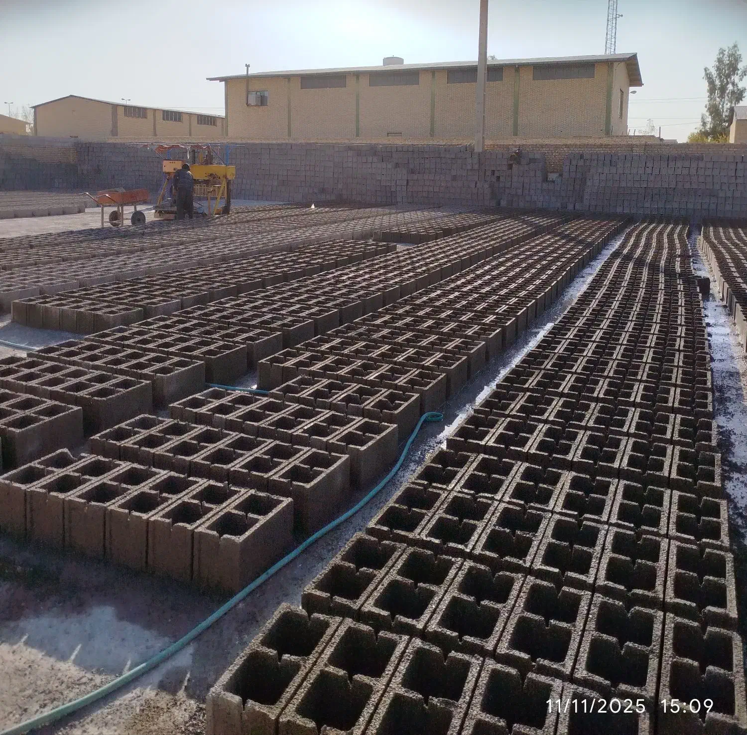 بلوک دیواری و سقفی|مصالح و تجهیزات ساختمان|ابرکوه, |دیوار