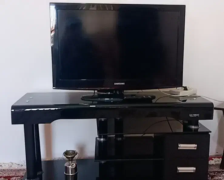 ال ای دی سامسونگ 32 و ساعت|تلویزیون و پروژکتور|ازنا, |دیوار