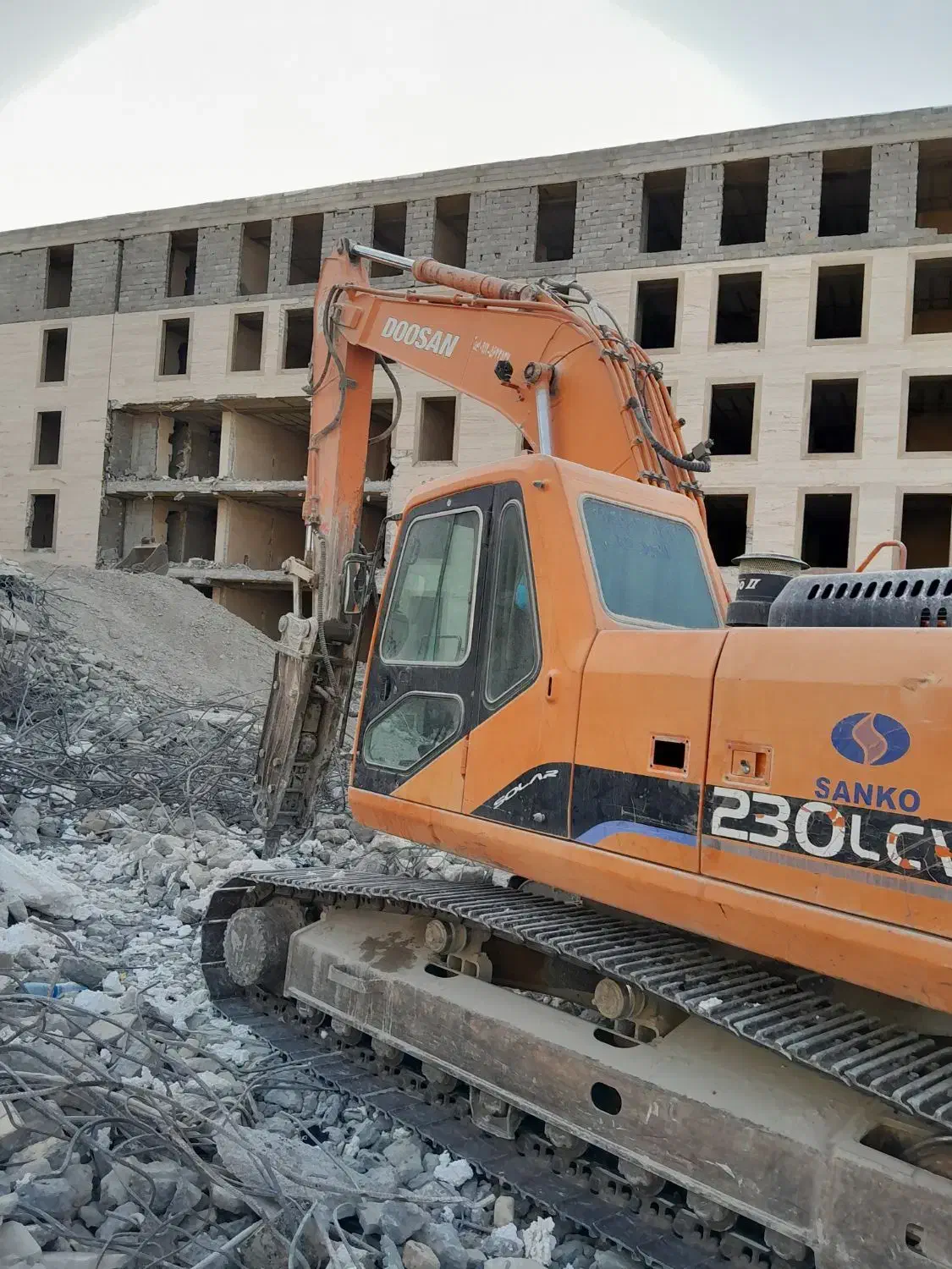 اجاره مینی بیل وبیل مکانیکی باپیکور درکل کرج وحومه|خدمات حمل و نقل|کرج, مصباح|دیوار