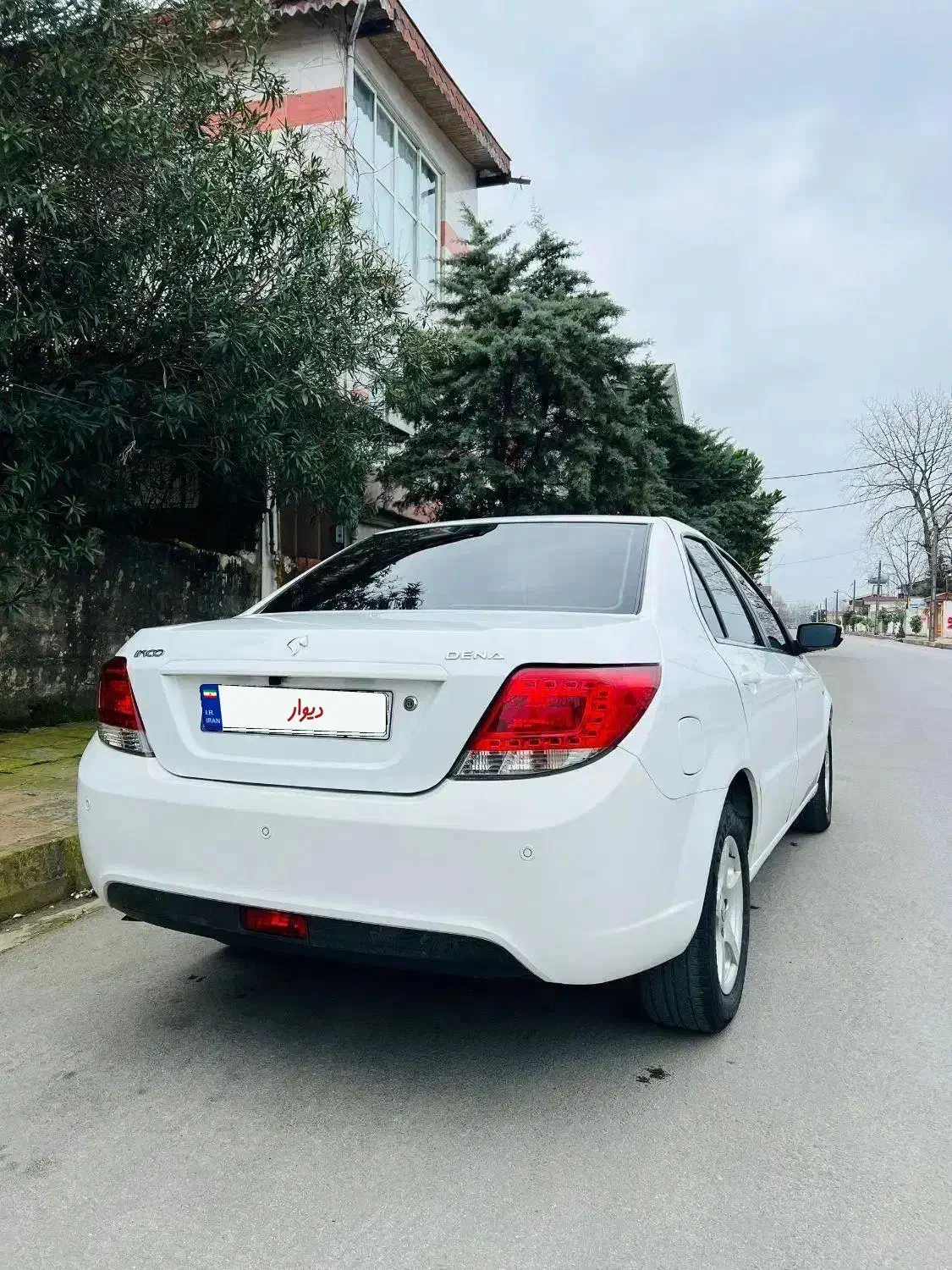 دنا ۹۷|خودرو سواری و وانت|رشت, چله خانه|دیوار