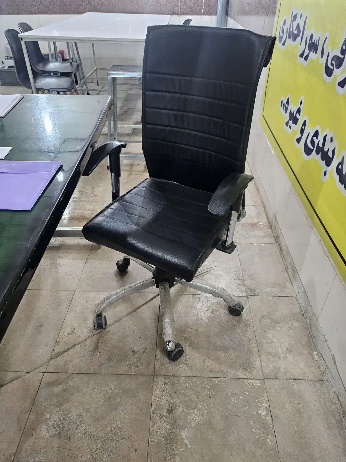 صندلی|دفتر کار|ری, دیلمان|دیوار