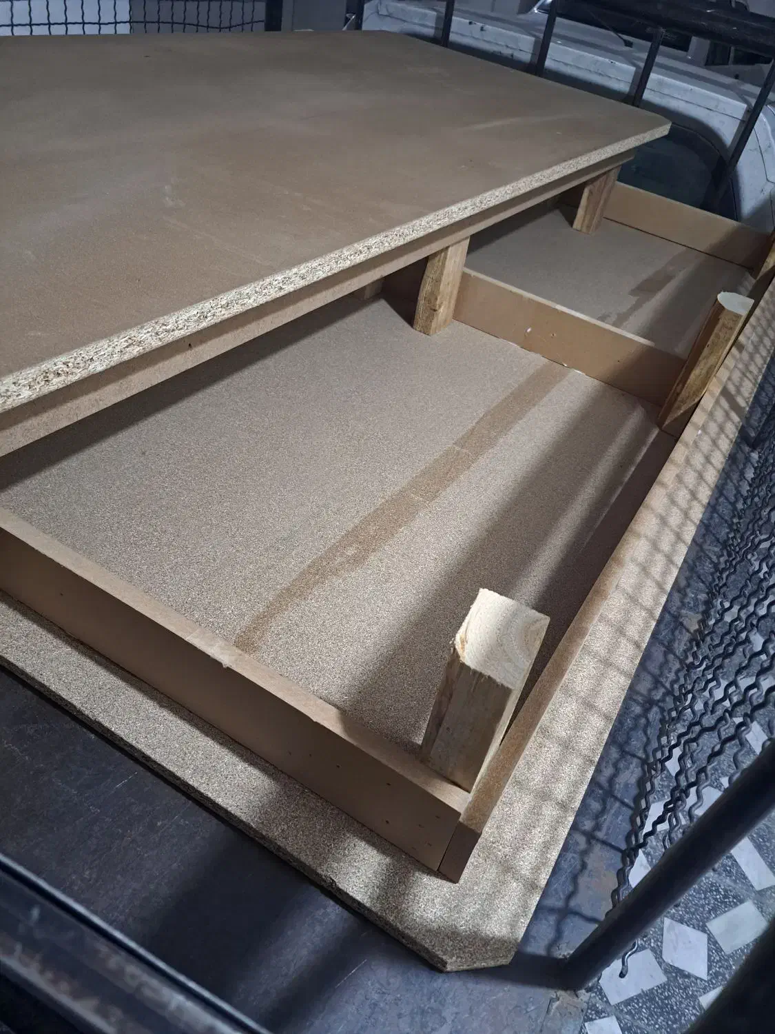 کلاف ام دی اف،پایه های قطور /کفی|تخت و سرویس خواب|تهران, نیروی هوایی (پیروزی)|دیوار