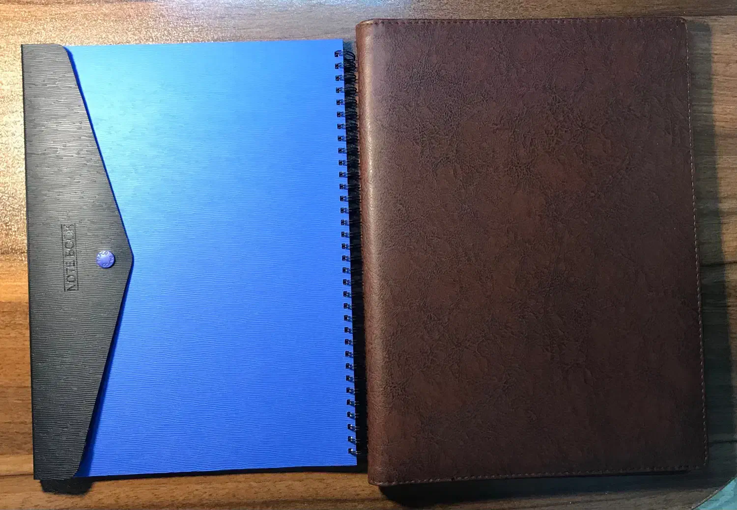 کاور اسناد چرم به همراه دفتر به همراه کلاسور کاغذ|لوازم التحریر|تهران, سعادتآباد|دیوار