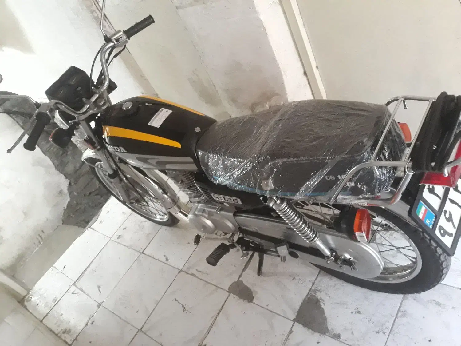 موتور ۱۲۵مدل ۸۶پلاک ملی مدارک کامل|موتورسیکلت|سنندج, |دیوار