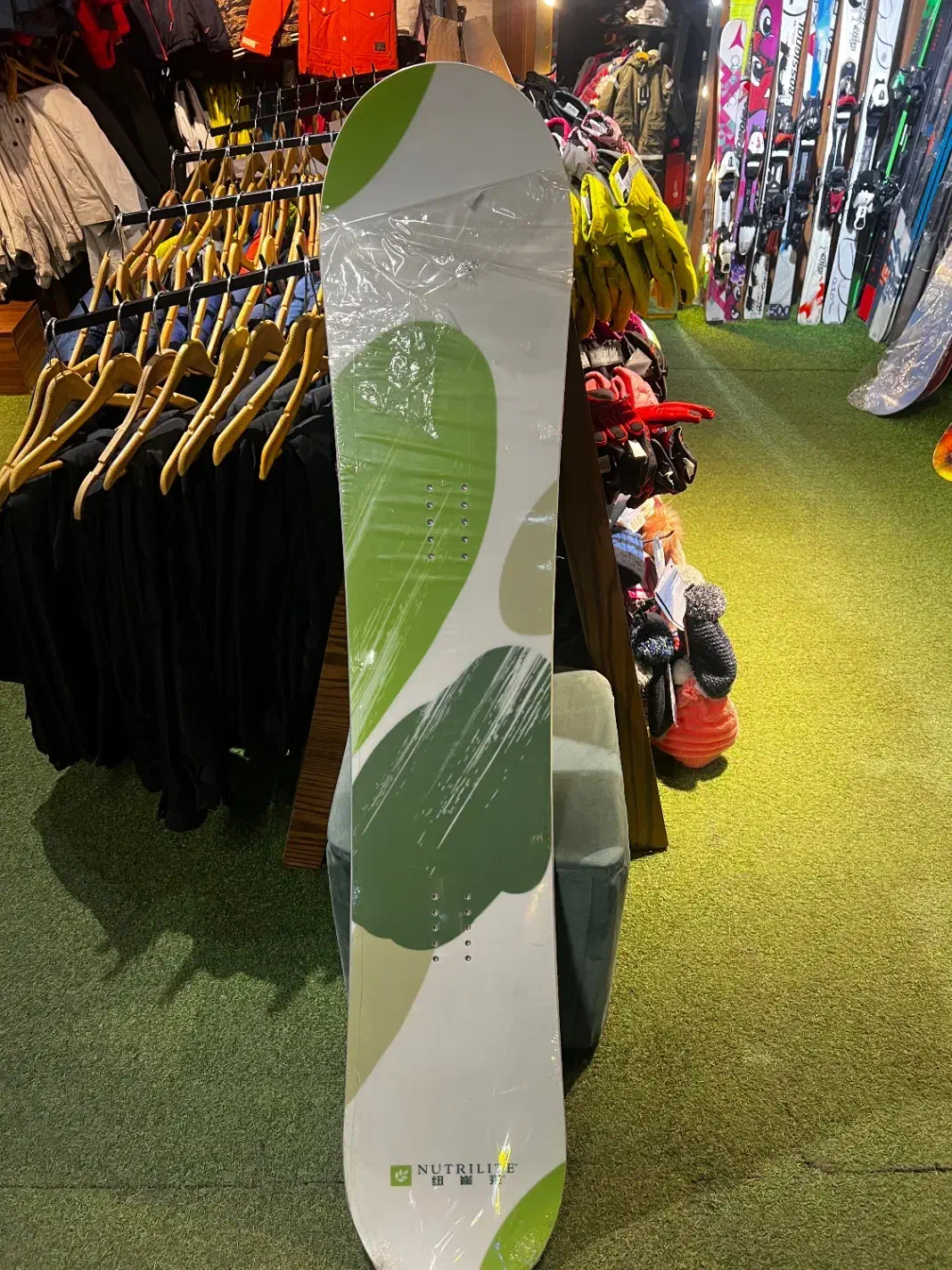 اسکی سایز ۱۴۶. اسنوبرد|ورزشهای زمستانی|تهران, سیمای ایران|دیوار