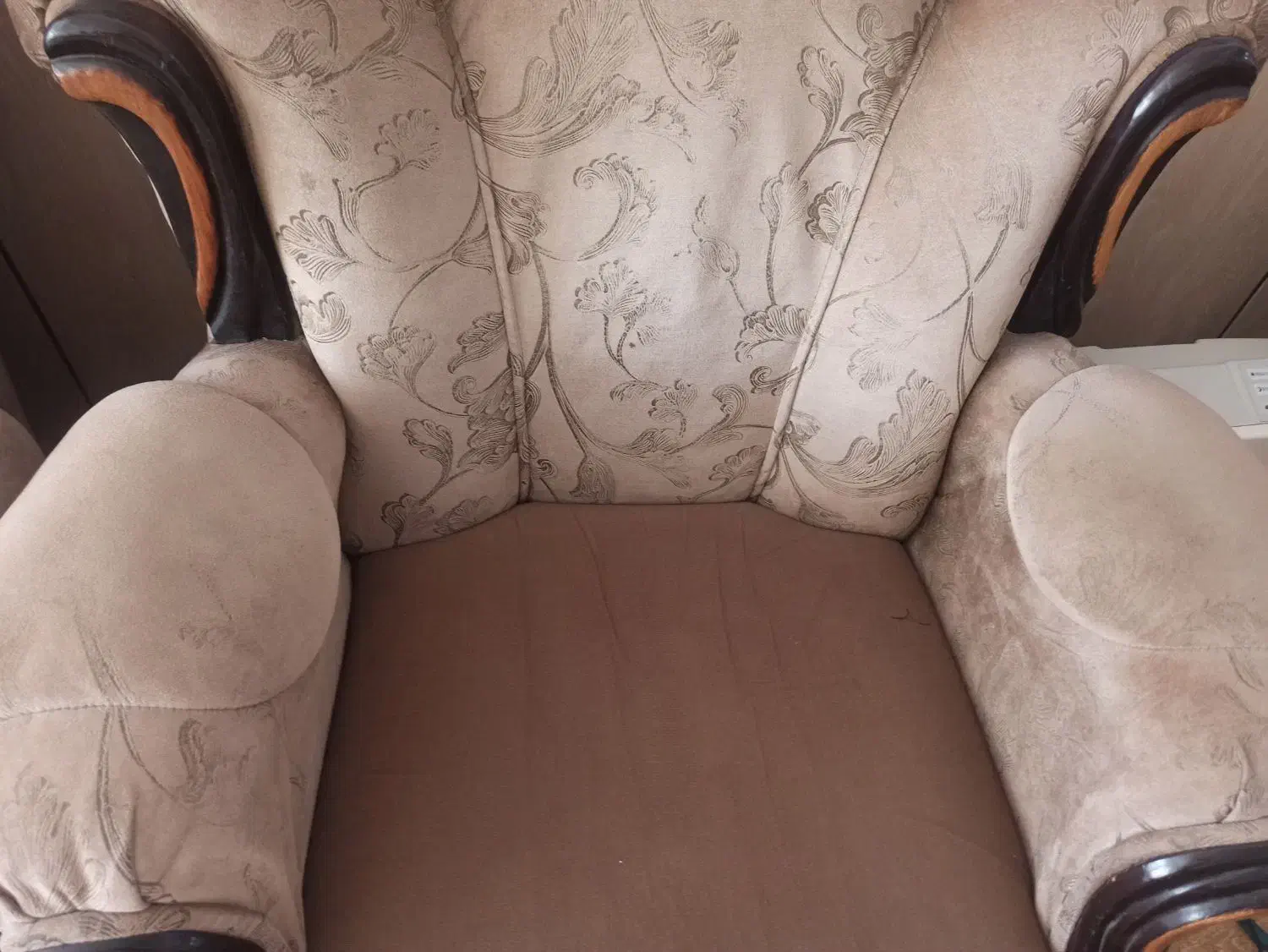 مبل ۹ نفره راحتی قیمت توافقی|مبلمان خانگی و میز عسلی|زارچ, |دیوار