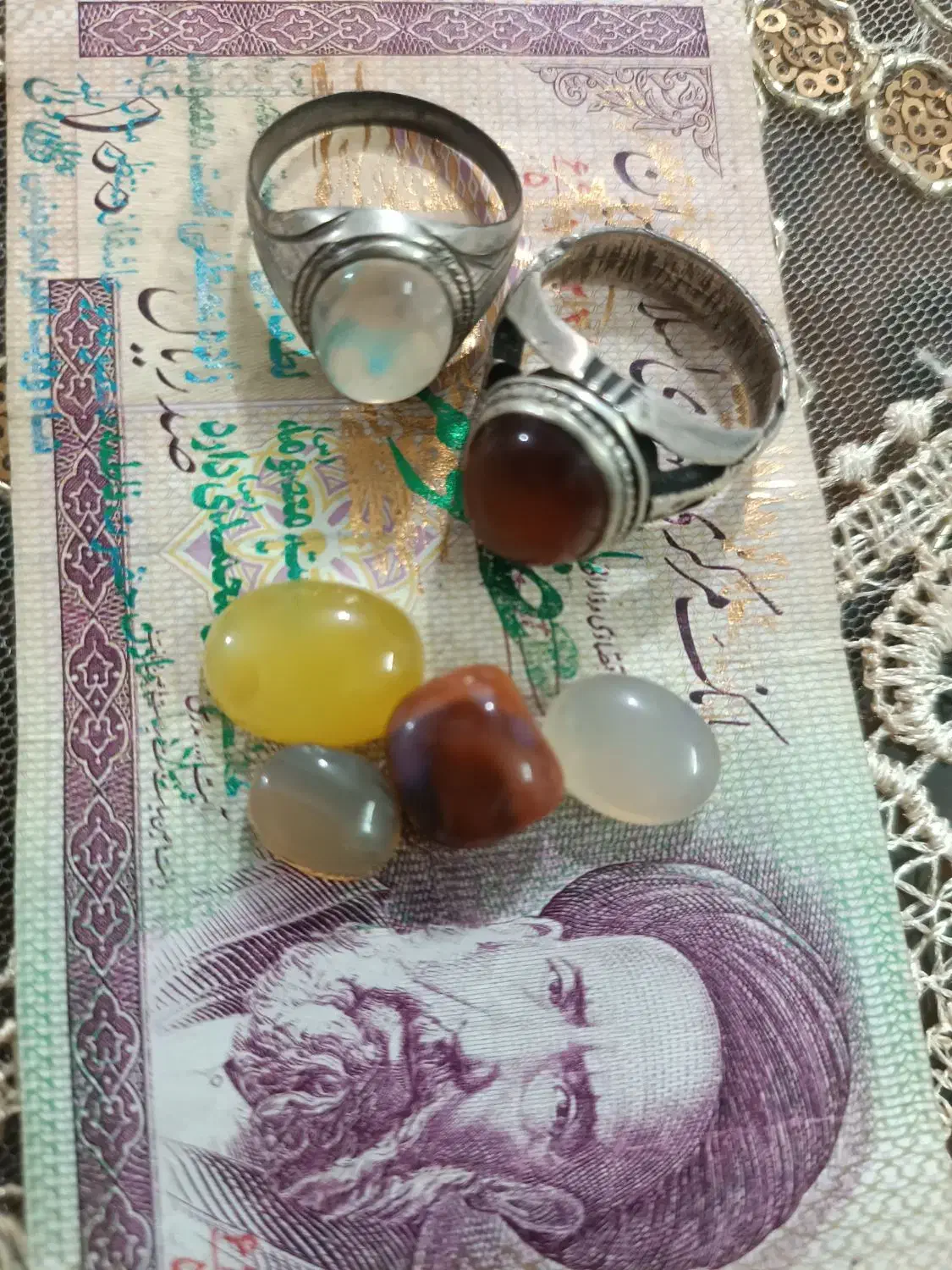 تعدادی سکه و اسکناس نو مطابق عکس|کلکسیون سکه، تمبر، اسکناس|اسلام‌شهر, شهرک لاله|دیوار