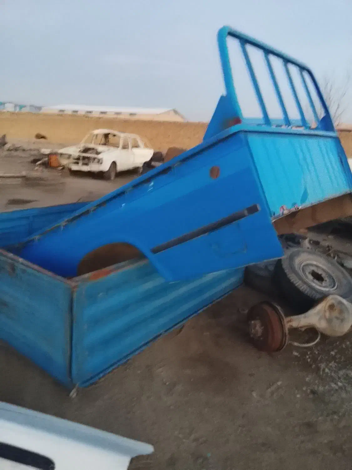 اتاق و لگنی .رینگ لاستیک نیسان.متور و گیربکس .دف|قطعات یدکی و لوازم جانبی|بروجرد, |دیوار