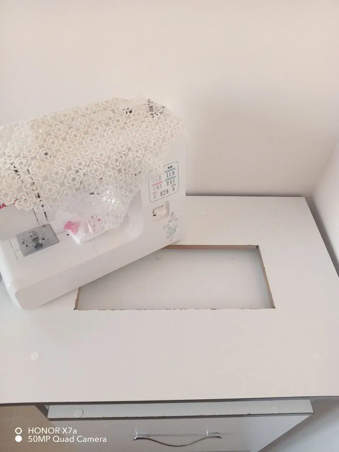 میز چرخ خیاطی چند کاره و لوکس|لوازم خیاطی و بافتنی|میانه, |دیوار