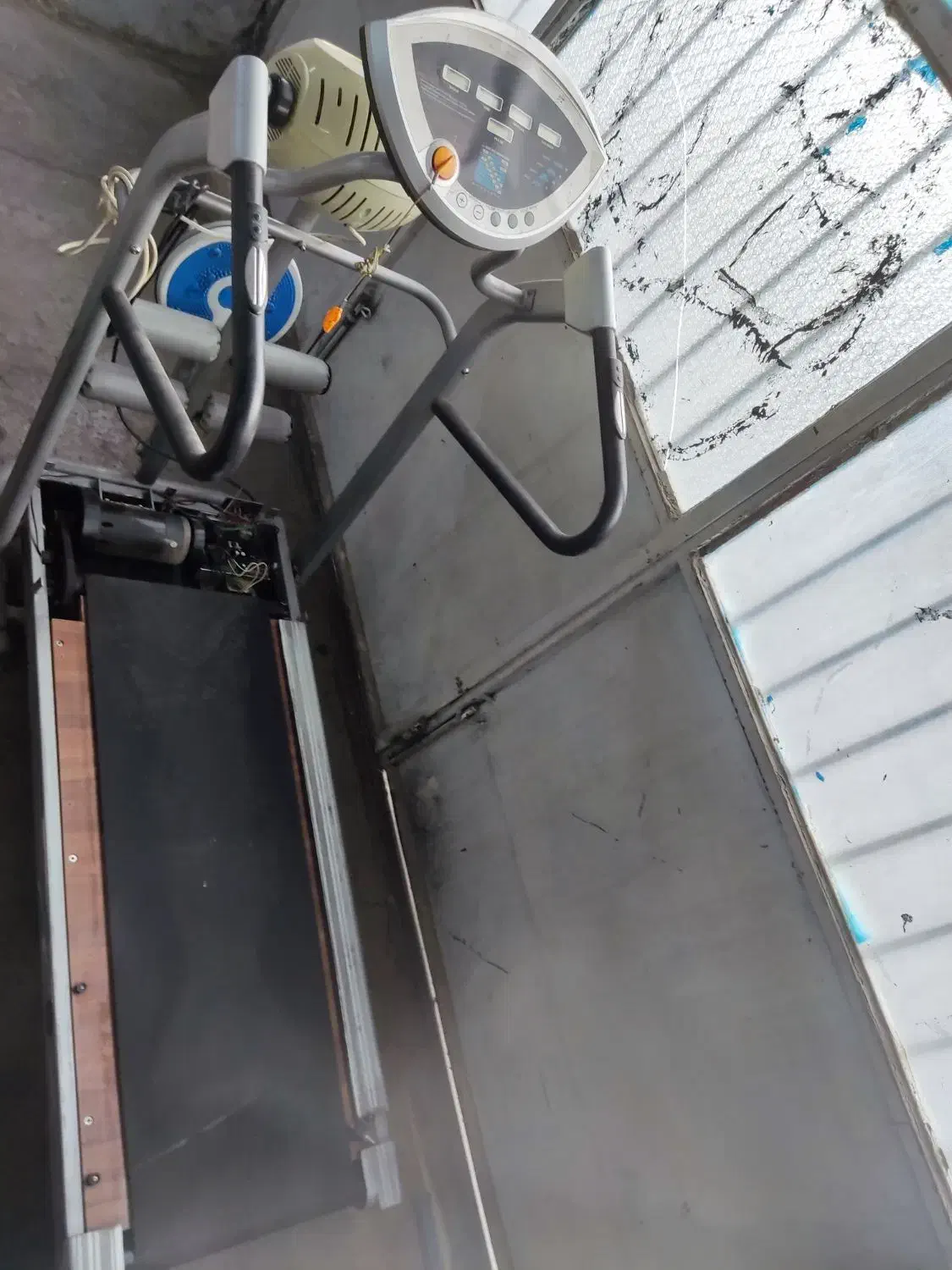 تردمیل caution|تجهیزات ورزشی|تهران, جوادیه تهرانپارس|دیوار