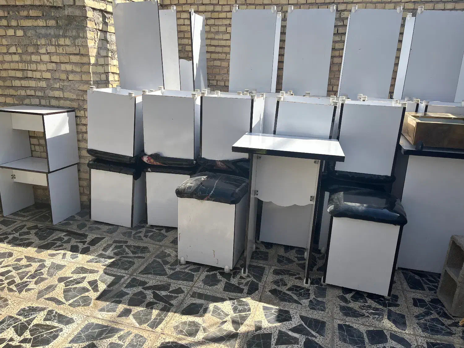 فروش فوری وزیر قیمت میز وصندلی کافه|فروشگاه و مغازه|ایذه, |دیوار