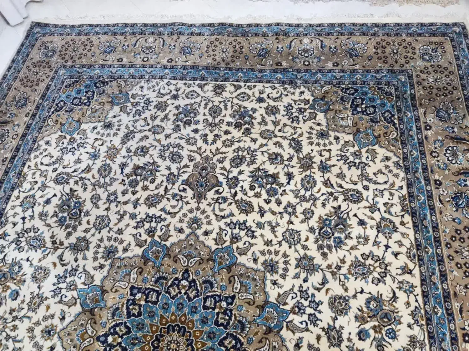 فرش ماشینی ۱۲متری لاشه دار|فرش|اصفهان, آفاران|دیوار