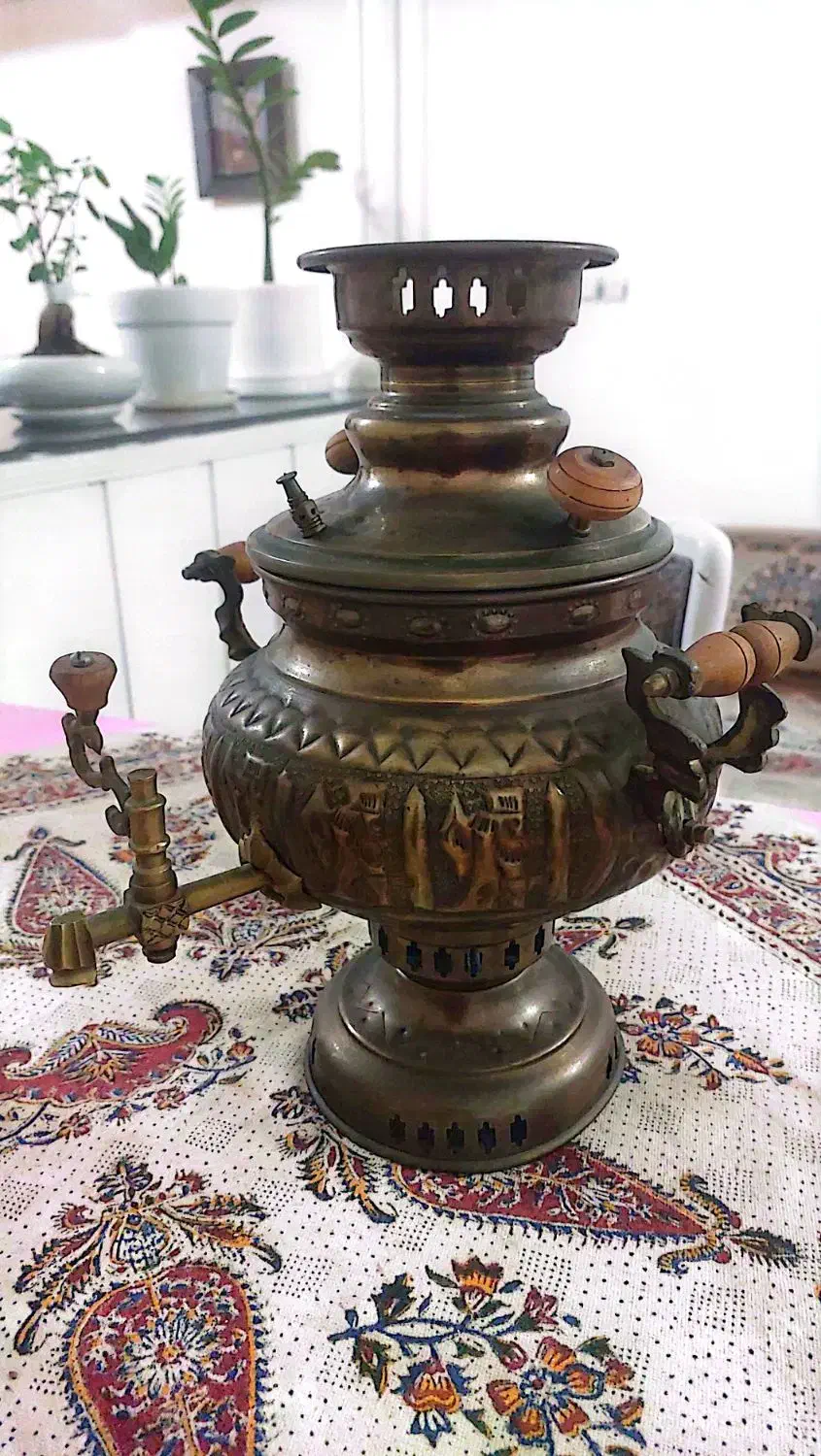 سماور زغالی ۴لیتری|کلکسیون اشیاء عتیقه|شیراز, شهرک فرهنگیان|دیوار