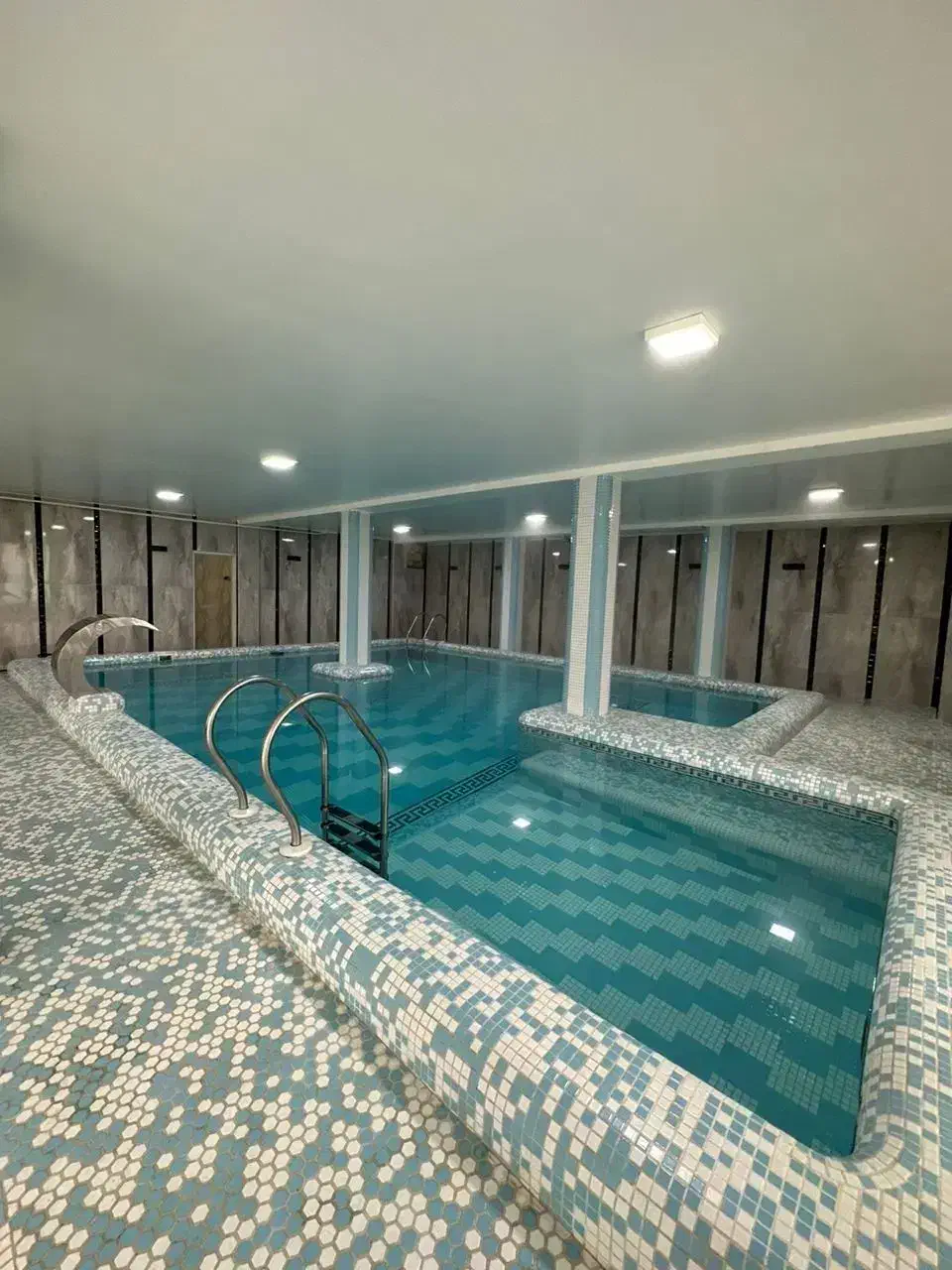 مرکز اجاره ویلا استخردار،ویلا جنگلی لوکس در استارا|اجارهٔ کوتاهمدت ویلا و باغ|آستارا, |دیوار