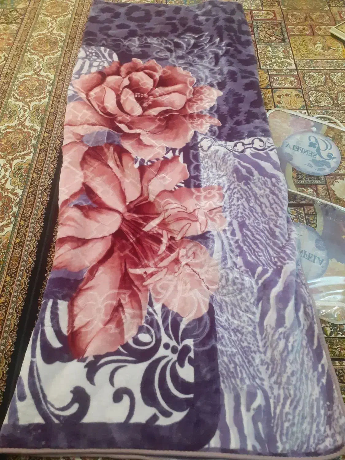 پتو یک نفره|رختخواب، بالش، پتو|بروجرد, |دیوار