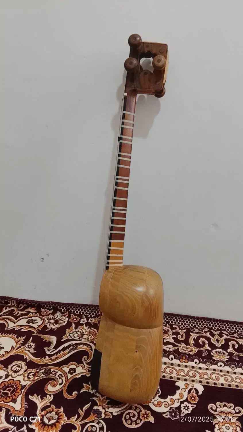 تار آذری، تار|سازهای سنتی|تبریز, |دیوار