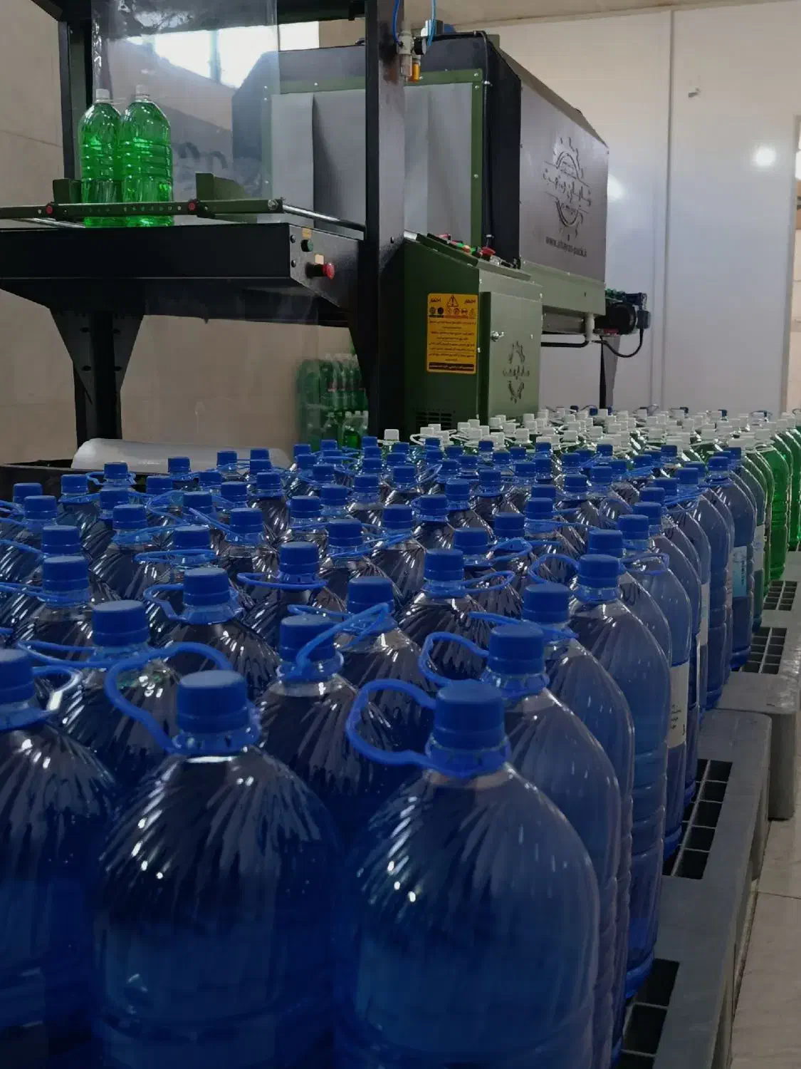 آب رادیاتور و شیشه‌شور چهار فصل|قطعات یدکی و لوازم جانبی|اردبیل, |دیوار