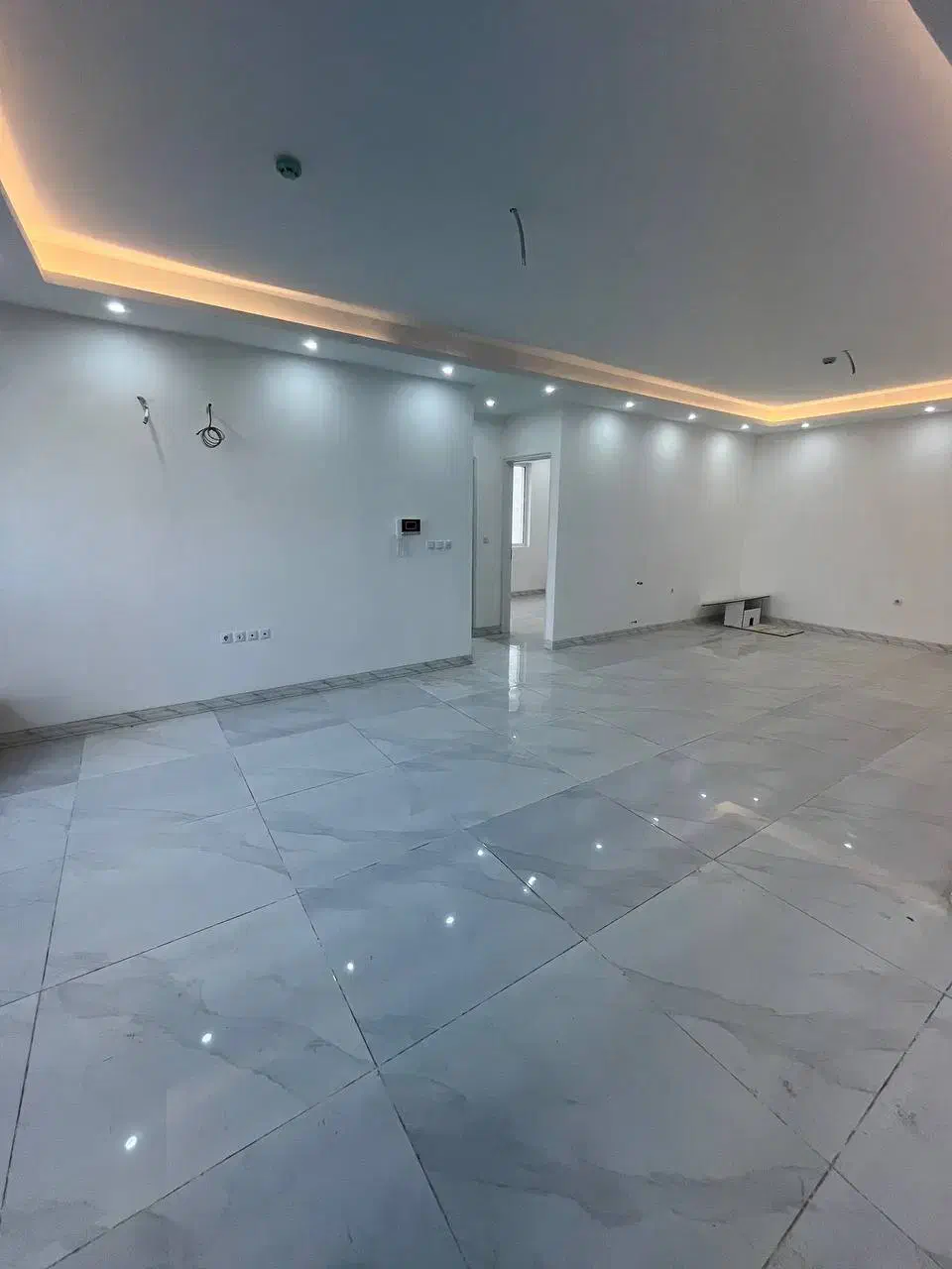 واحد ۱۰۴ متری/ بر اصلی مولانا/نوساز|فروش آپارتمان|لاهیجان, کوی آزادگان|دیوار