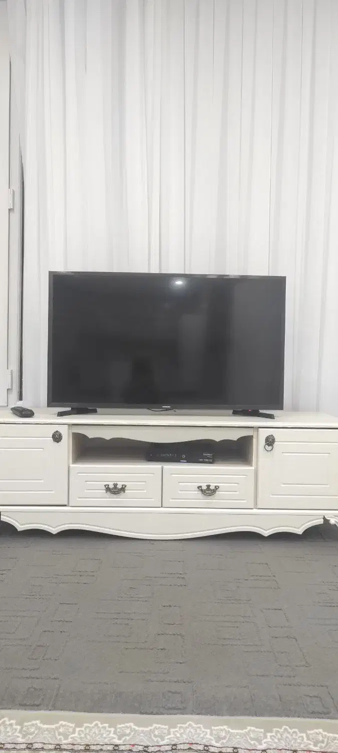 ال ای دی سالم بدون عیب|تلویزیون و پروژکتور|بانه, |دیوار