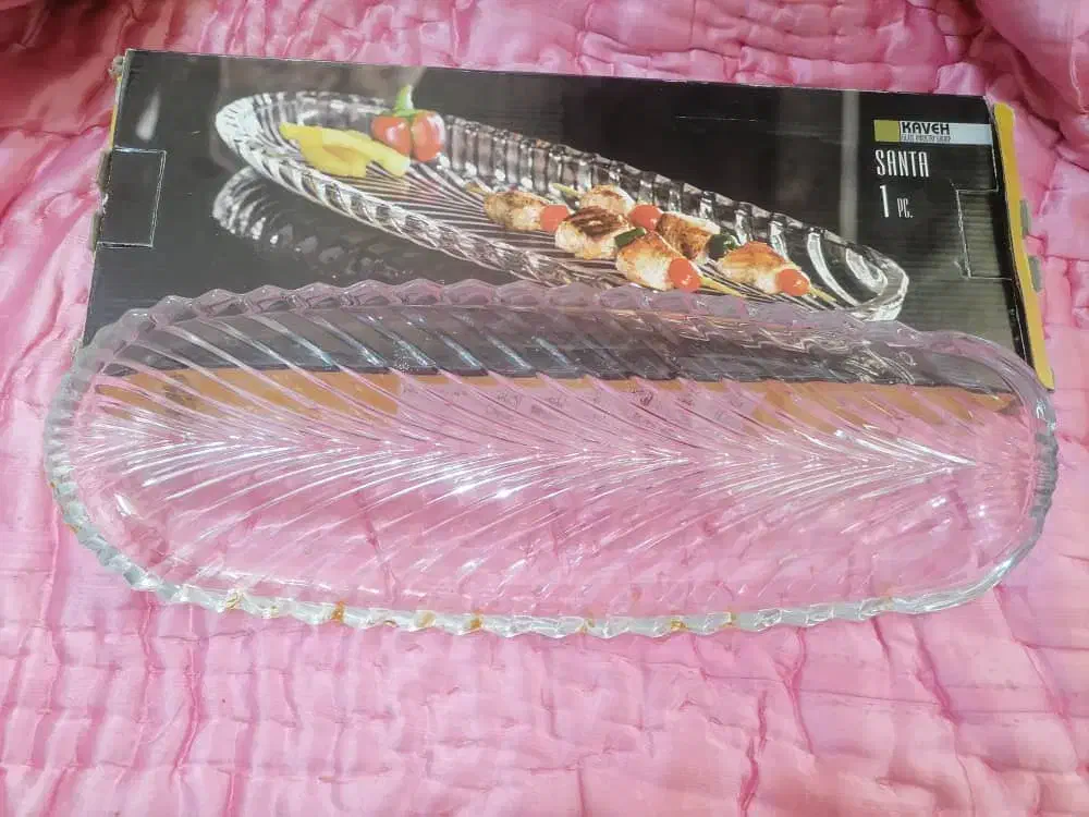 تعدادی بلوریجات و ظروف کاملا نو|ظروف سرو و پذیرایی|شیراز, شهرک پرواز|دیوار