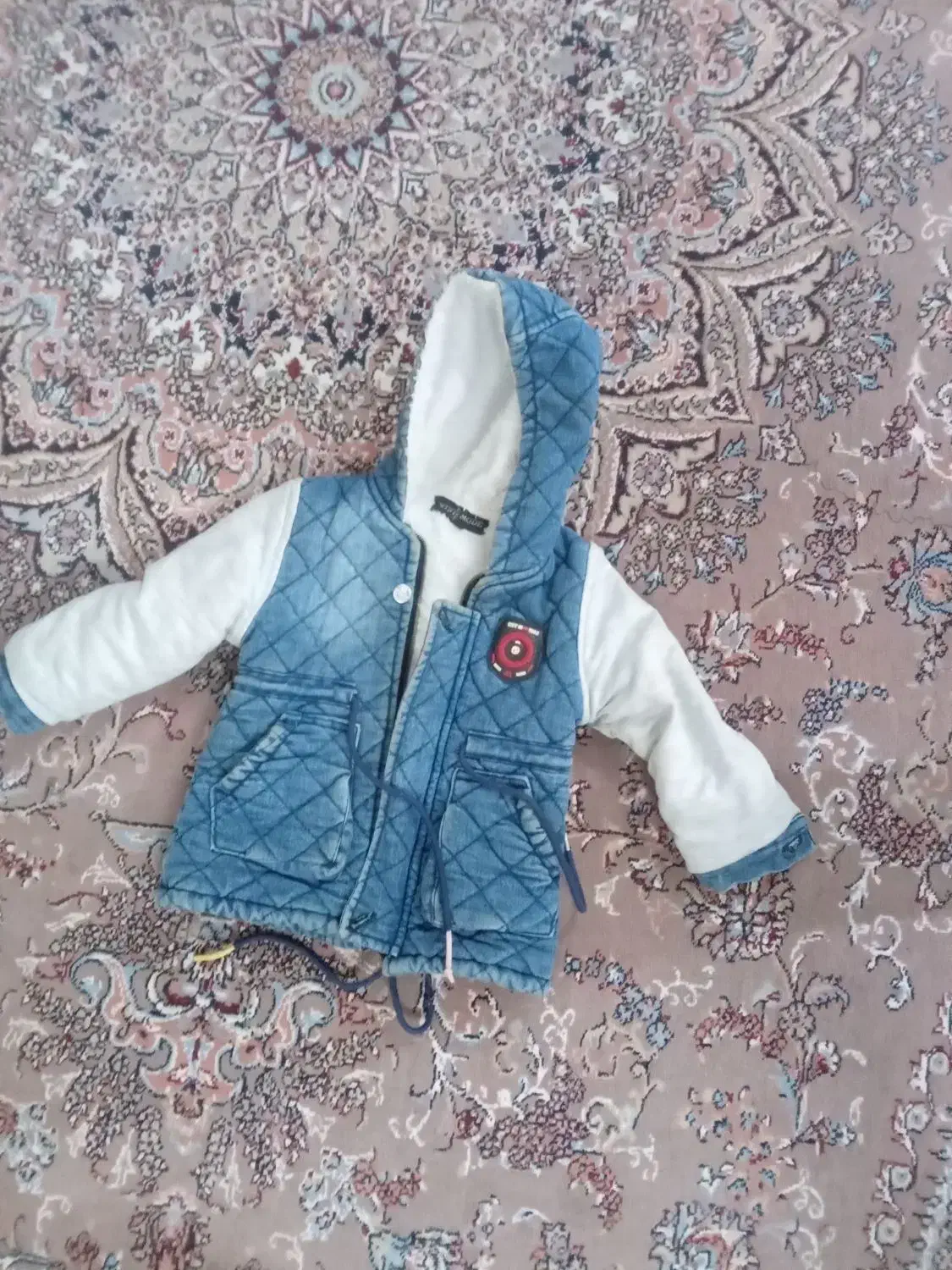 فروشی بچه گونه و زنانه|لباس|تربت‌حیدریه, کلاته توکلی|دیوار