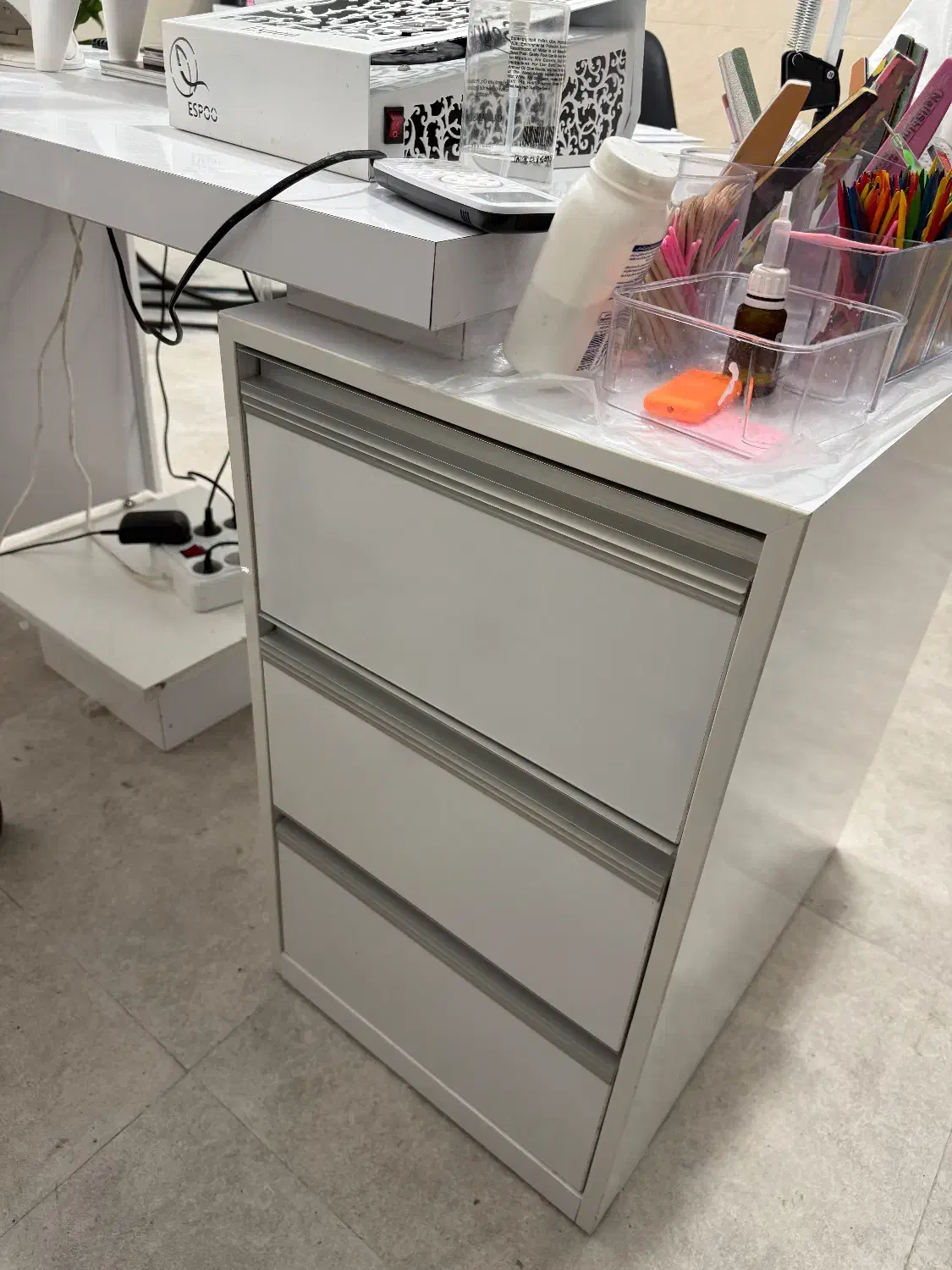 فروش میزناخن کار ساخت سفارشی|آرایشگاه و سالن‌های زیبایی|سورک, |دیوار