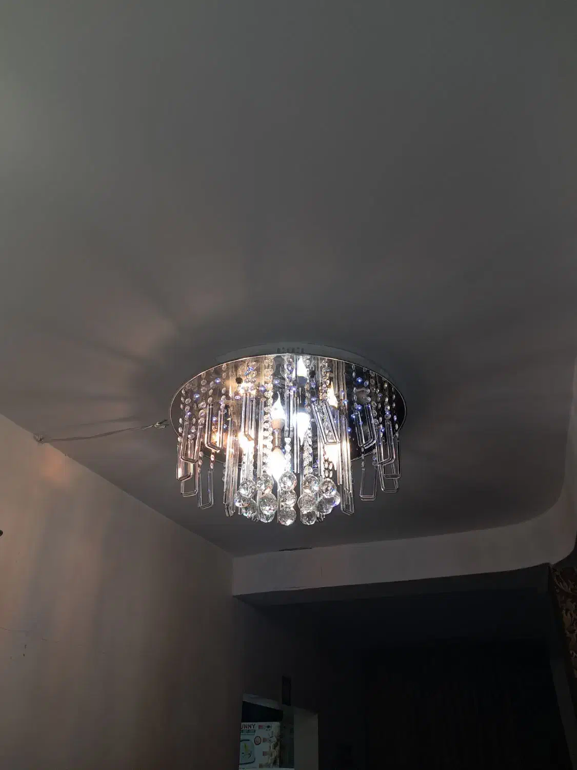 لوستر سقفی چینی گرد|لوستر و چراغ آویز|تهران, قصر فیروزه ۲|دیوار