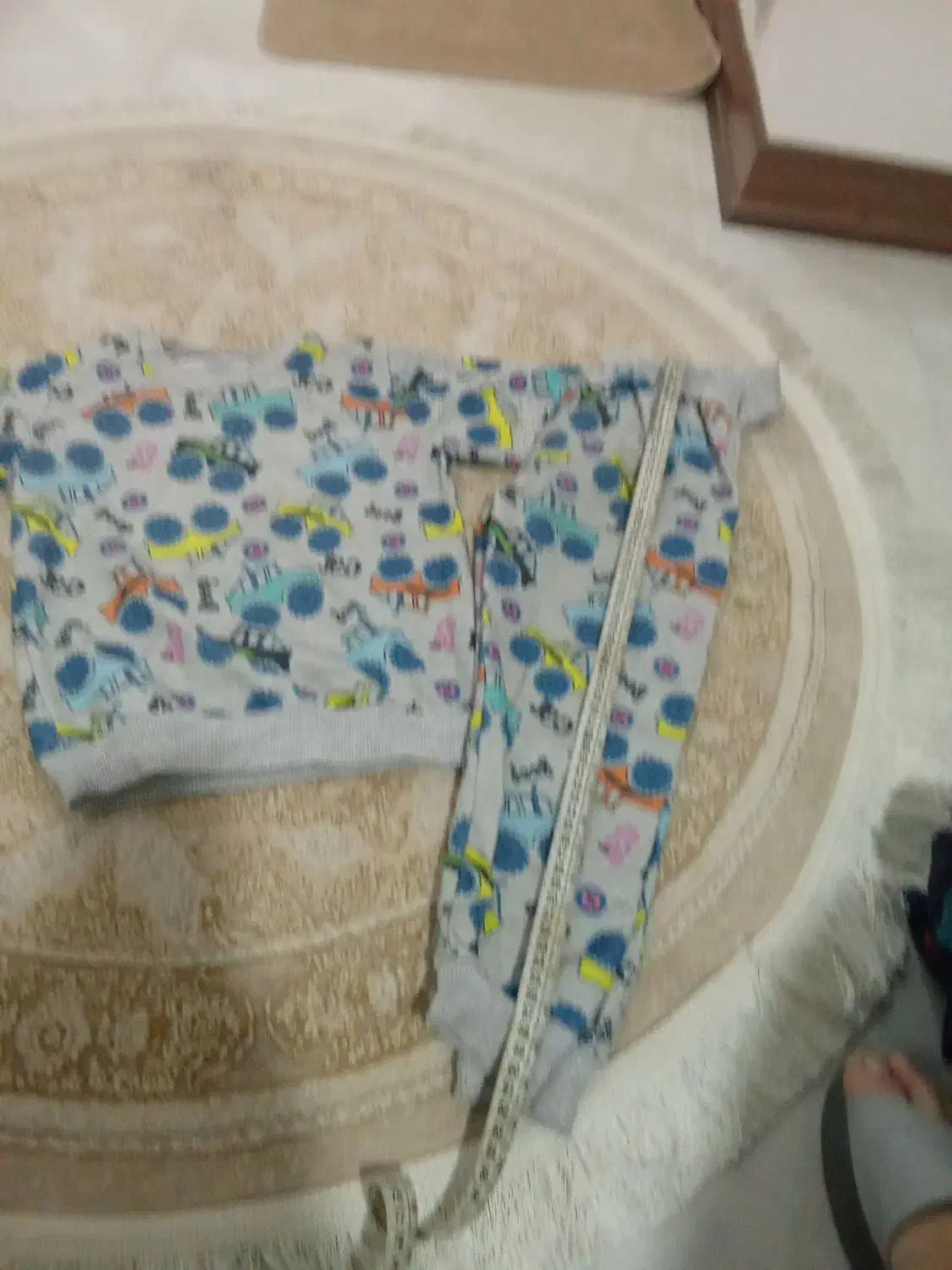 بچگانه|کفش و لباس بچه|ساوه, |دیوار