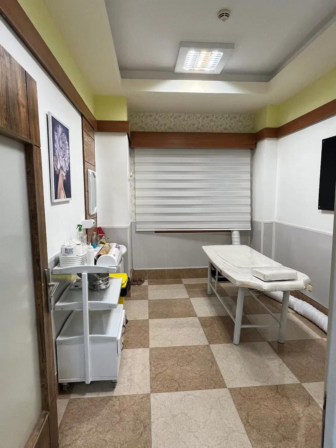 استخدام منشی واپراتور لیزر|استخدام درمانی، زیبایی، بهداشتی|اردبیل, |دیوار