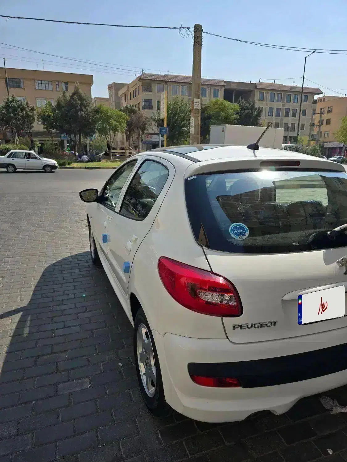 ۲۰۷ پاناروما ارتقا۴۰۳ بی رنگ درحد خشک ۱۳تاکار|خودرو سواری و وانت|اندیشه, اندیشه فاز ۱|دیوار