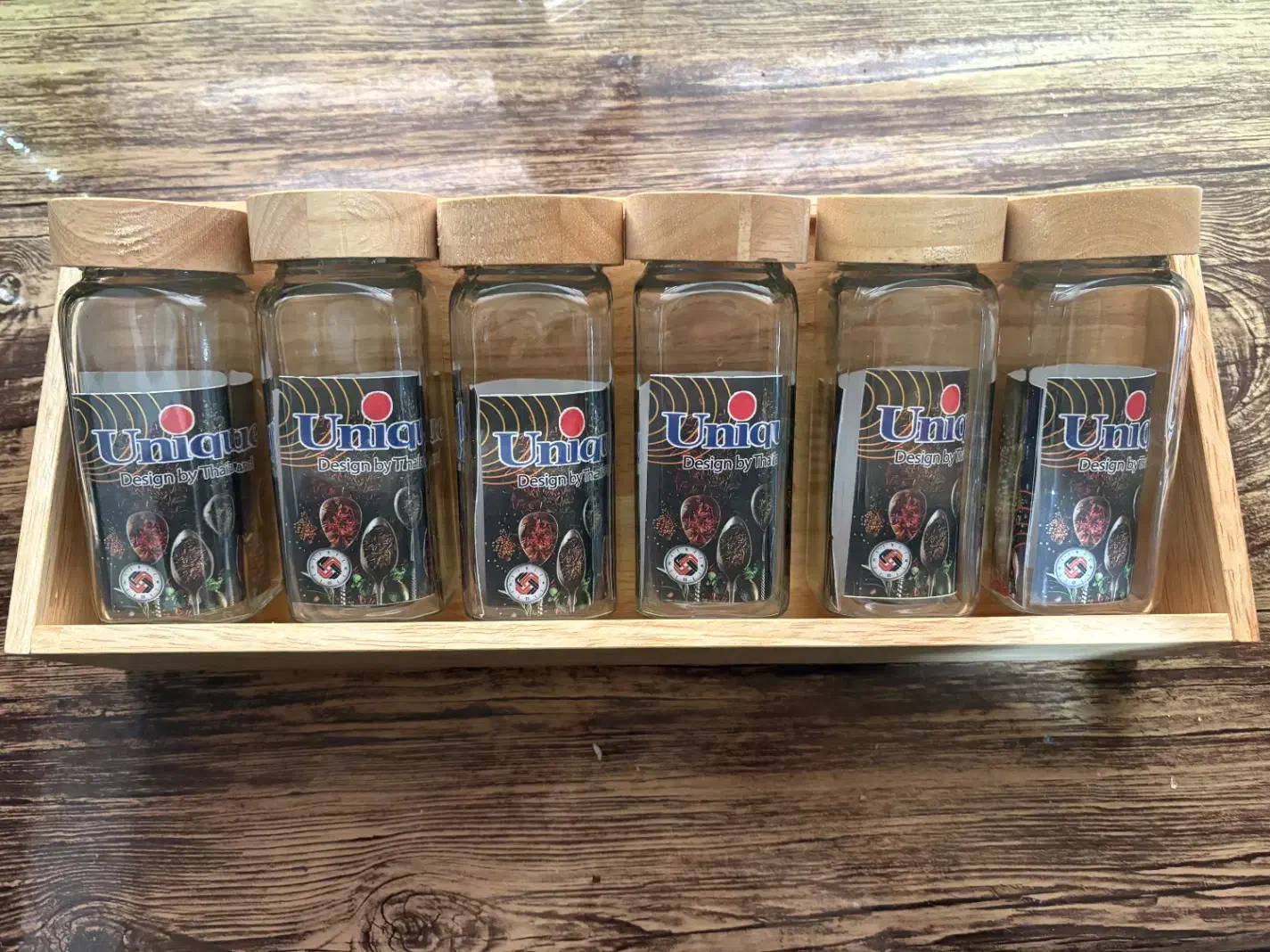 جای ادویه|ظروف نگهدارنده، پلاستیکی، یک‌بارمصرف|خمین, |دیوار