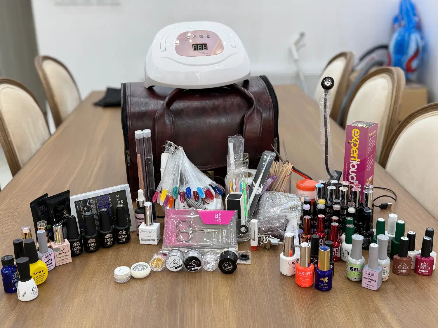 وسایل کاشت ناخن نو نو|آرایشی، بهداشتی، درمانی|کاشان, کارگر|دیوار