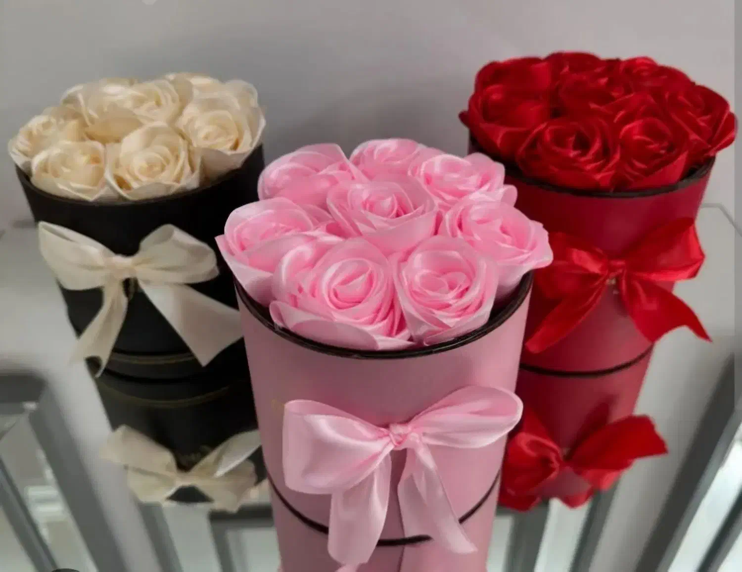 گل ربانی|گل مصنوعی|رباط‌کریم, رباط‌کریم|دیوار