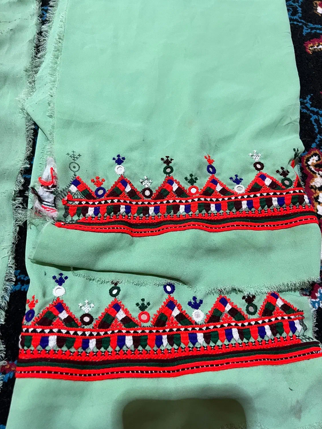 دمن دوچ|لباس|خاش, |دیوار