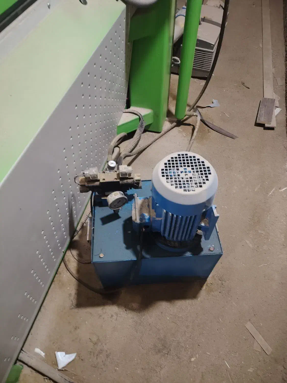 دستگاه وکیوم|ماشین‌آلات صنعتی|اهرم, |دیوار