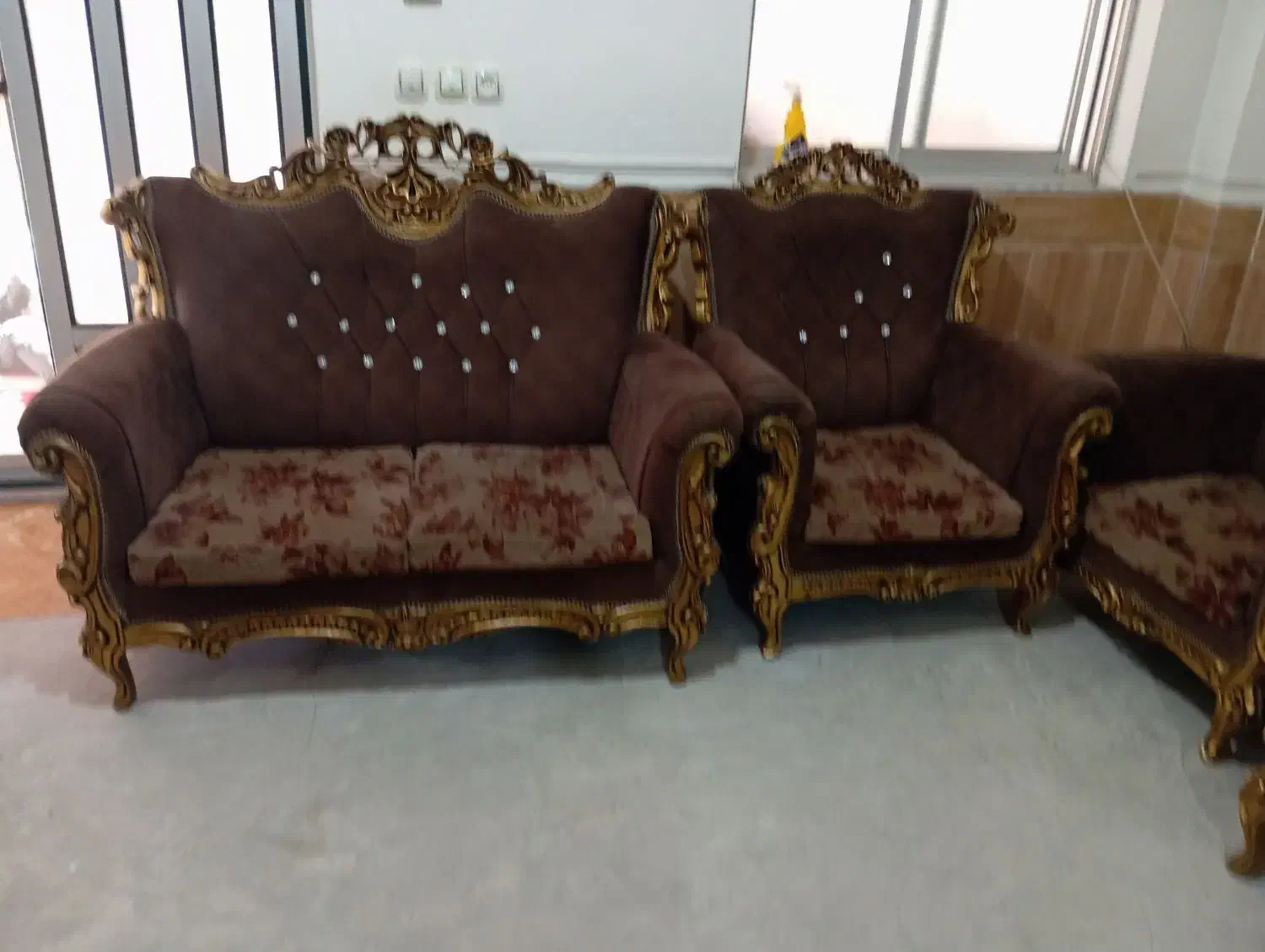 مبل ۹نفره به همراه ۳عدد میز عسلی|مبلمان خانگی و میز عسلی|کردکوی, |دیوار