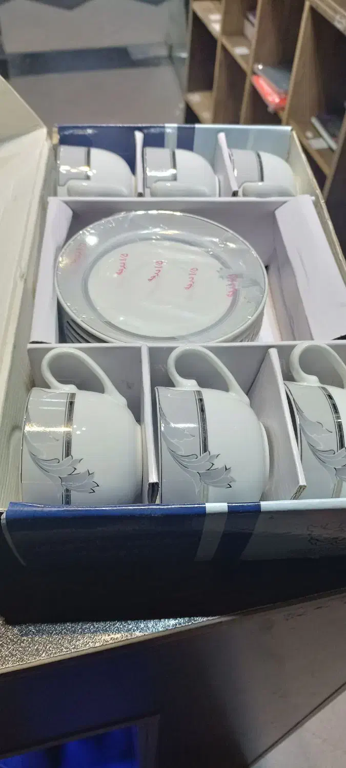 سرویس چایخوری ۱۲ پارچه|ظروف سرو و پذیرایی|سمنان, |دیوار