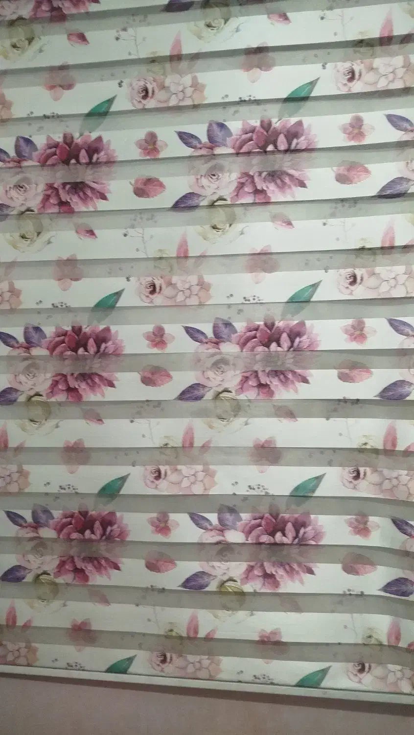 پرده زبرا کاملا سالم|پرده، رانر، رومیزی|تهران, کیانشهر|دیوار