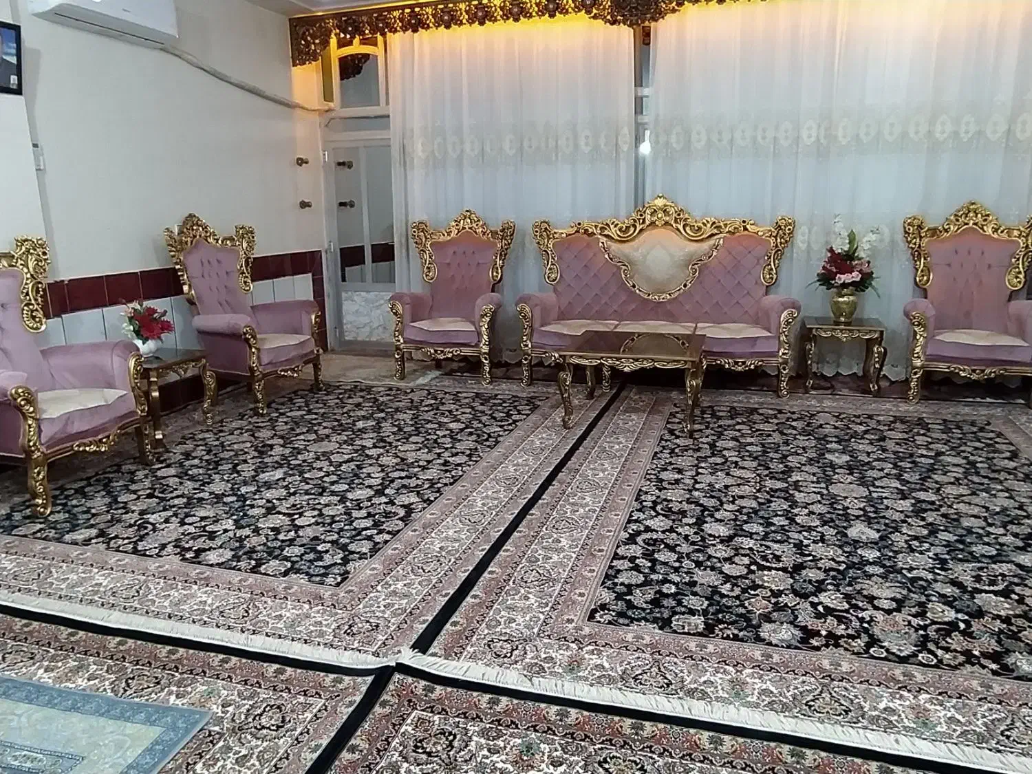 فروش مبل سلطنتی نه نفره|مبلمان خانگی و میز عسلی|لردگان, |دیوار