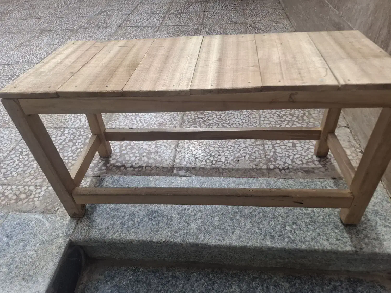 نیمکت|صندلی و نیمکت|اصفهان, شهرک کاوه|دیوار