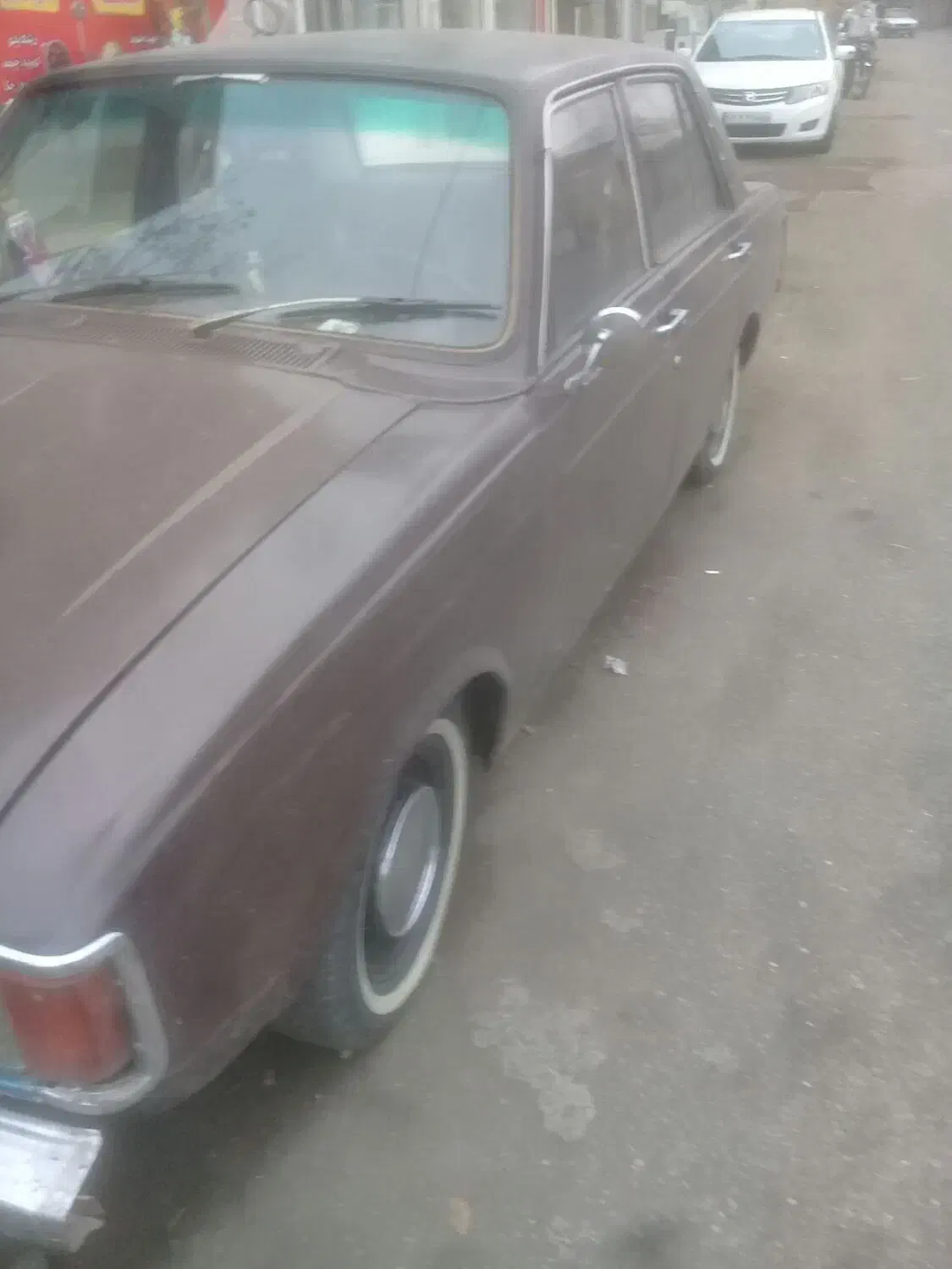 پیکان قدیم|خودرو سنگین|اطاقور, |دیوار