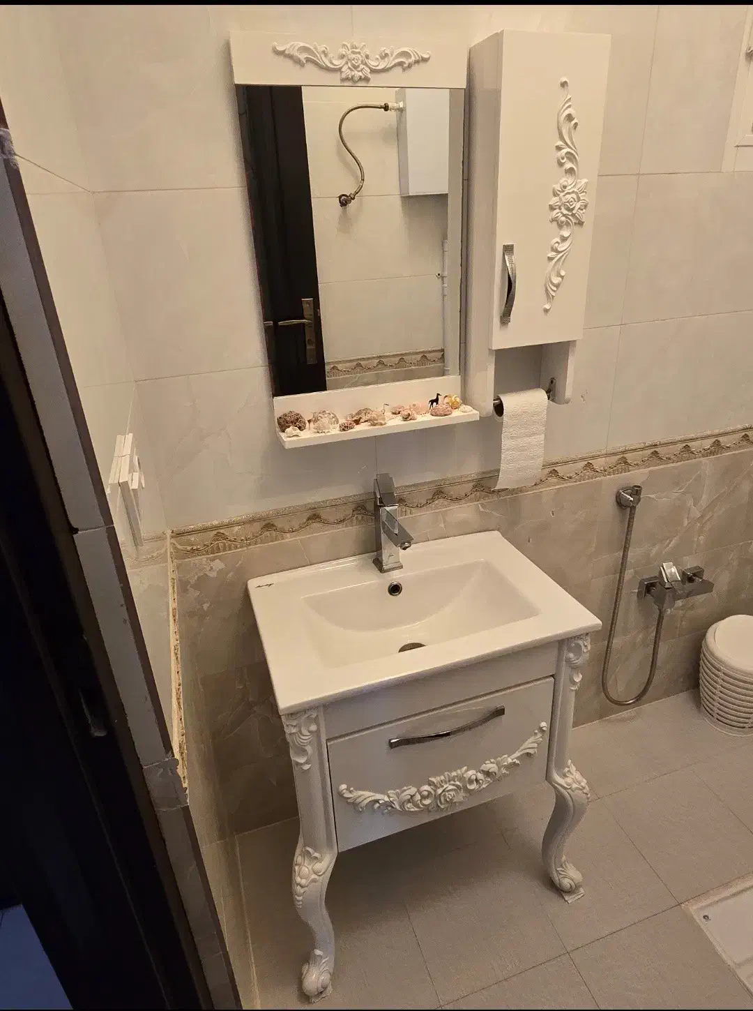 ست کامل آینه و روشویی و شیر|لوازم سرویس بهداشتی|ساری, |دیوار