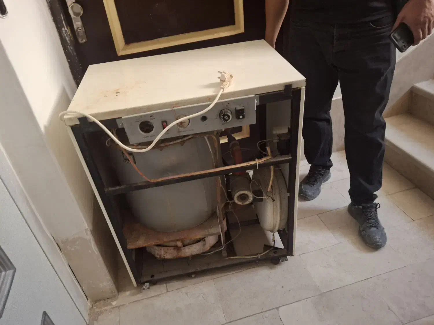 تعویض پکیج زمینی با دیواری استوک و نو|آبگرمکن، پکیج، شوفاژ|سنندج, |دیوار