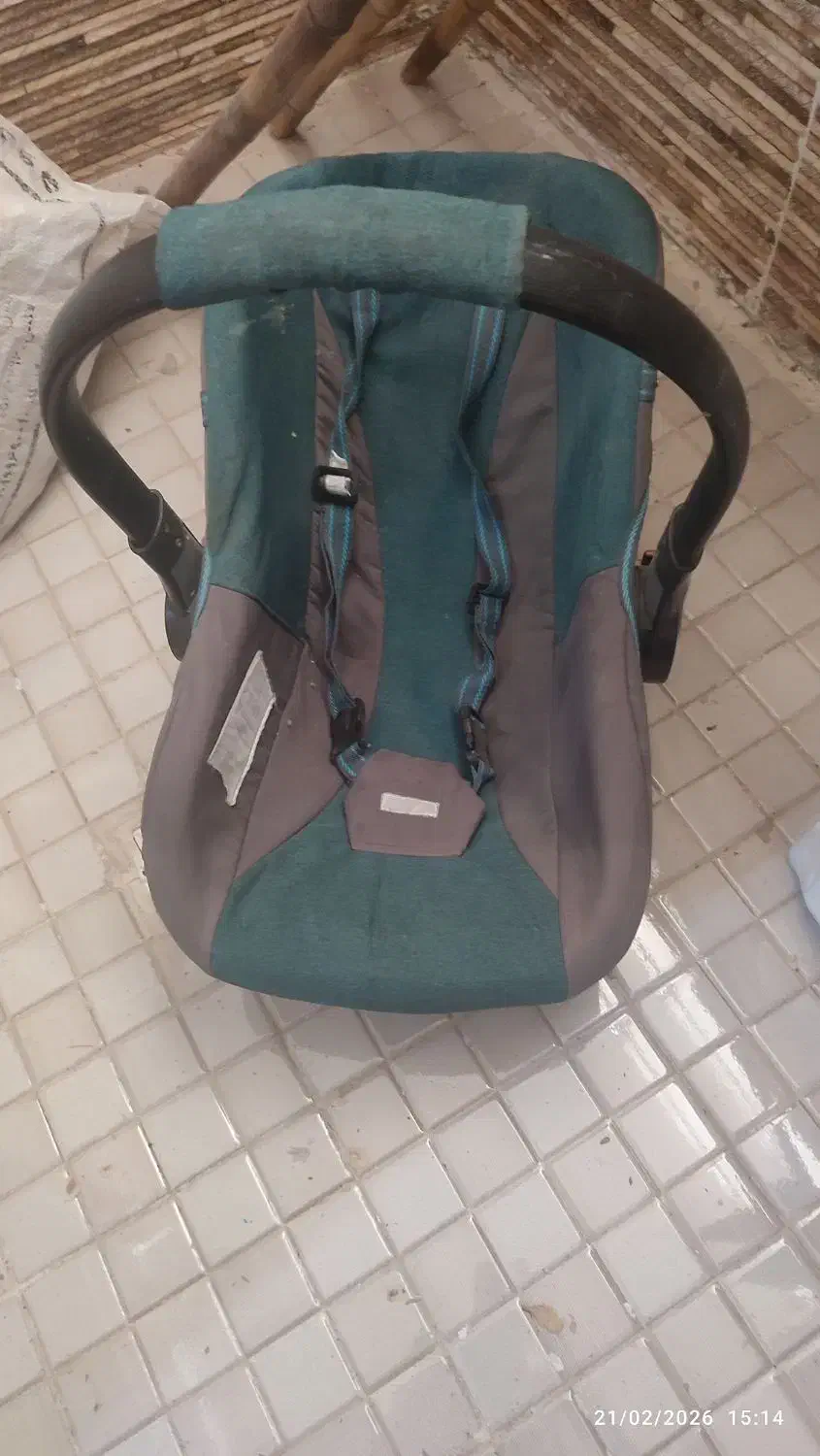 کریر|کالسکه و لوازم جانبی|شاهین‌شهر, خانه کارگر|دیوار