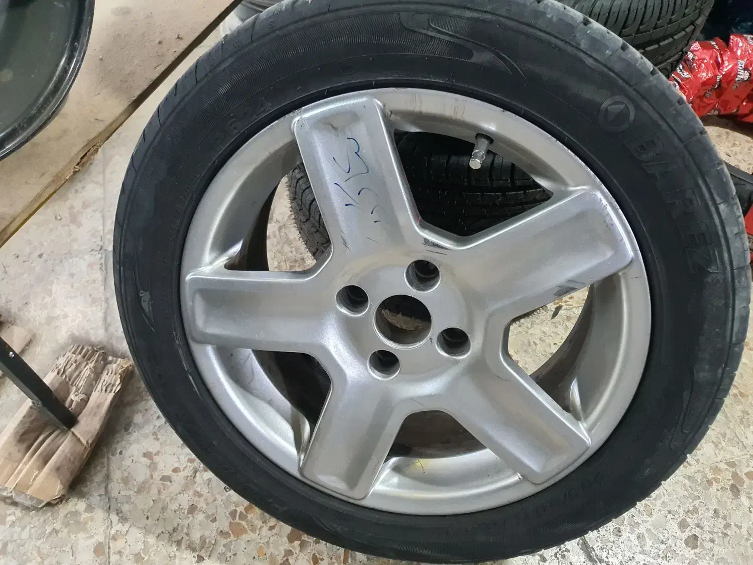 رینگ و لاستیک چلنجر سایز ۱۶|قطعات یدکی و لوازم جانبی|لاجان, |دیوار