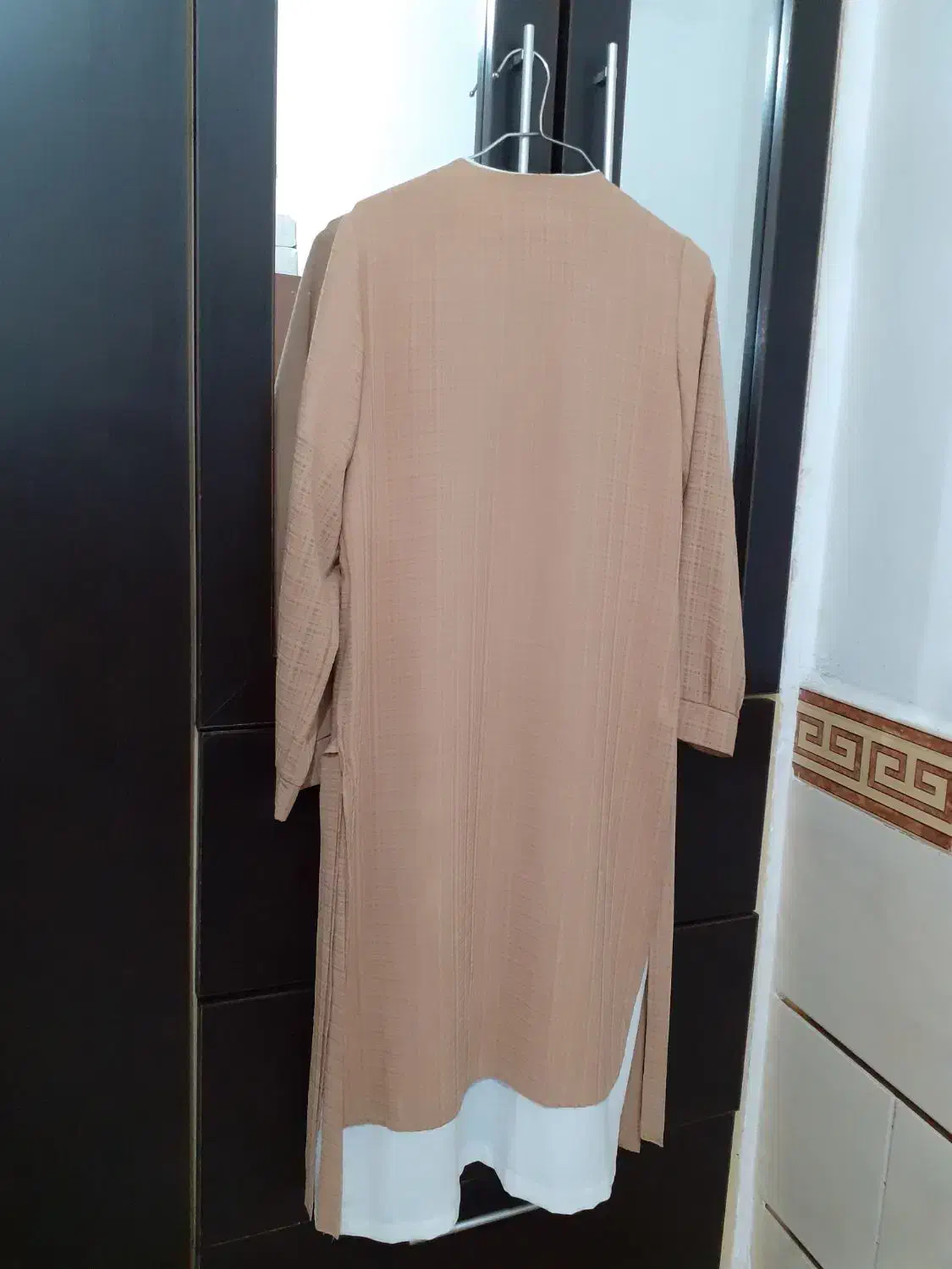 مانتو|لباس|نظرآباد, رسالت|دیوار