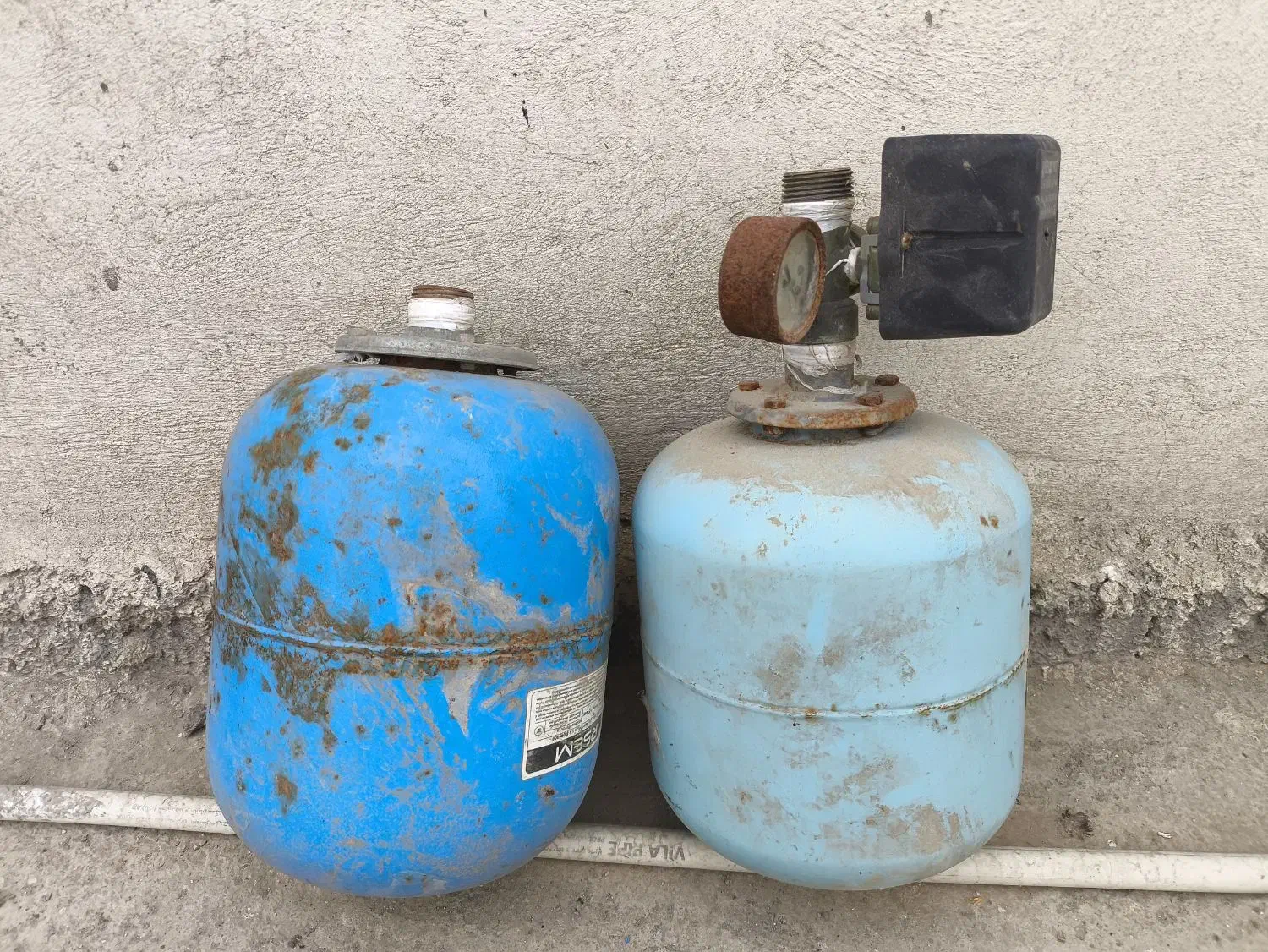 اتوماتیک و مخزن پمپ آب|مصالح و تجهیزات ساختمان|آبادان, |دیوار