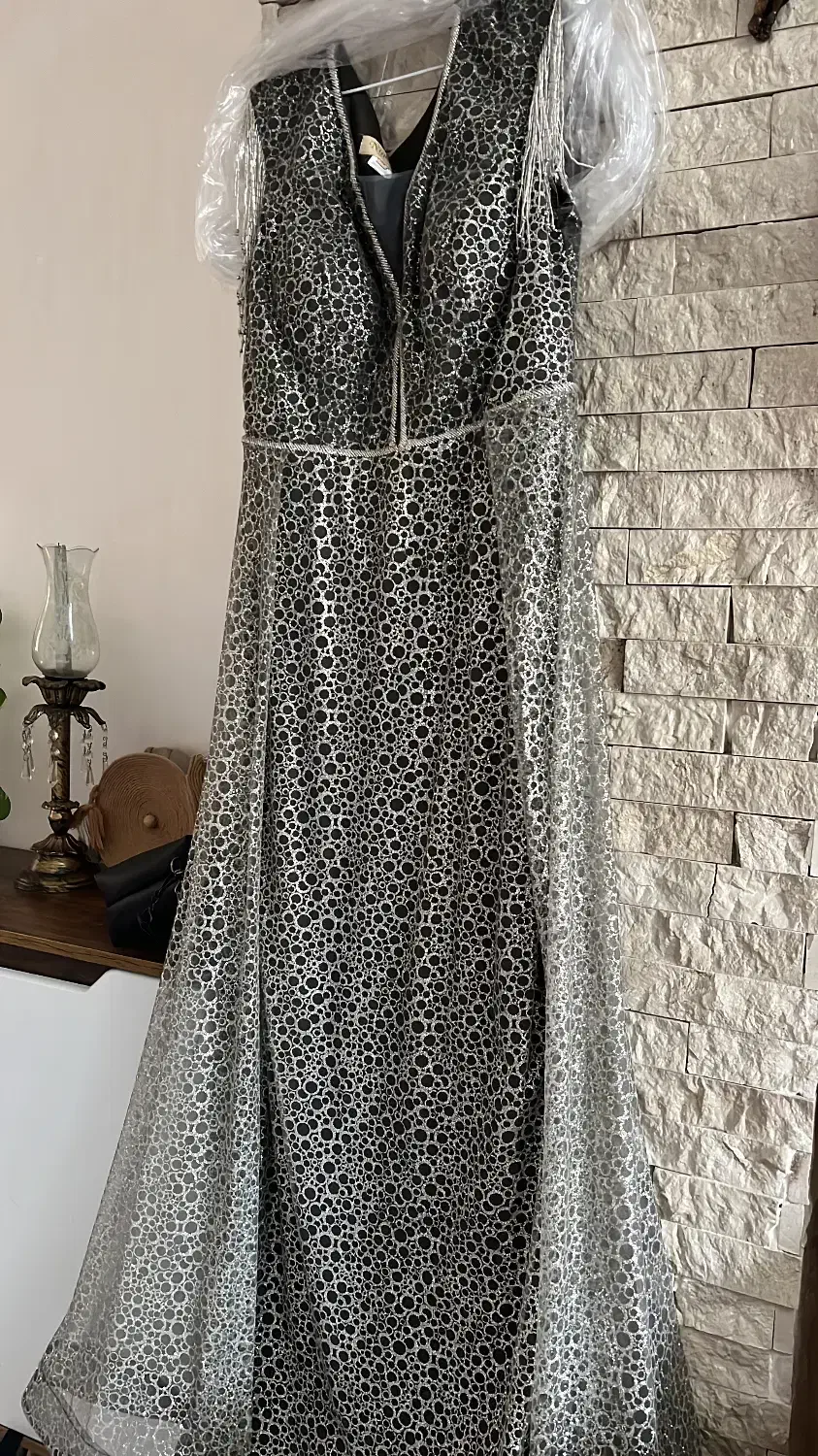 لباس مجلسی|لباس|لاهیجان, کوی خزر|دیوار