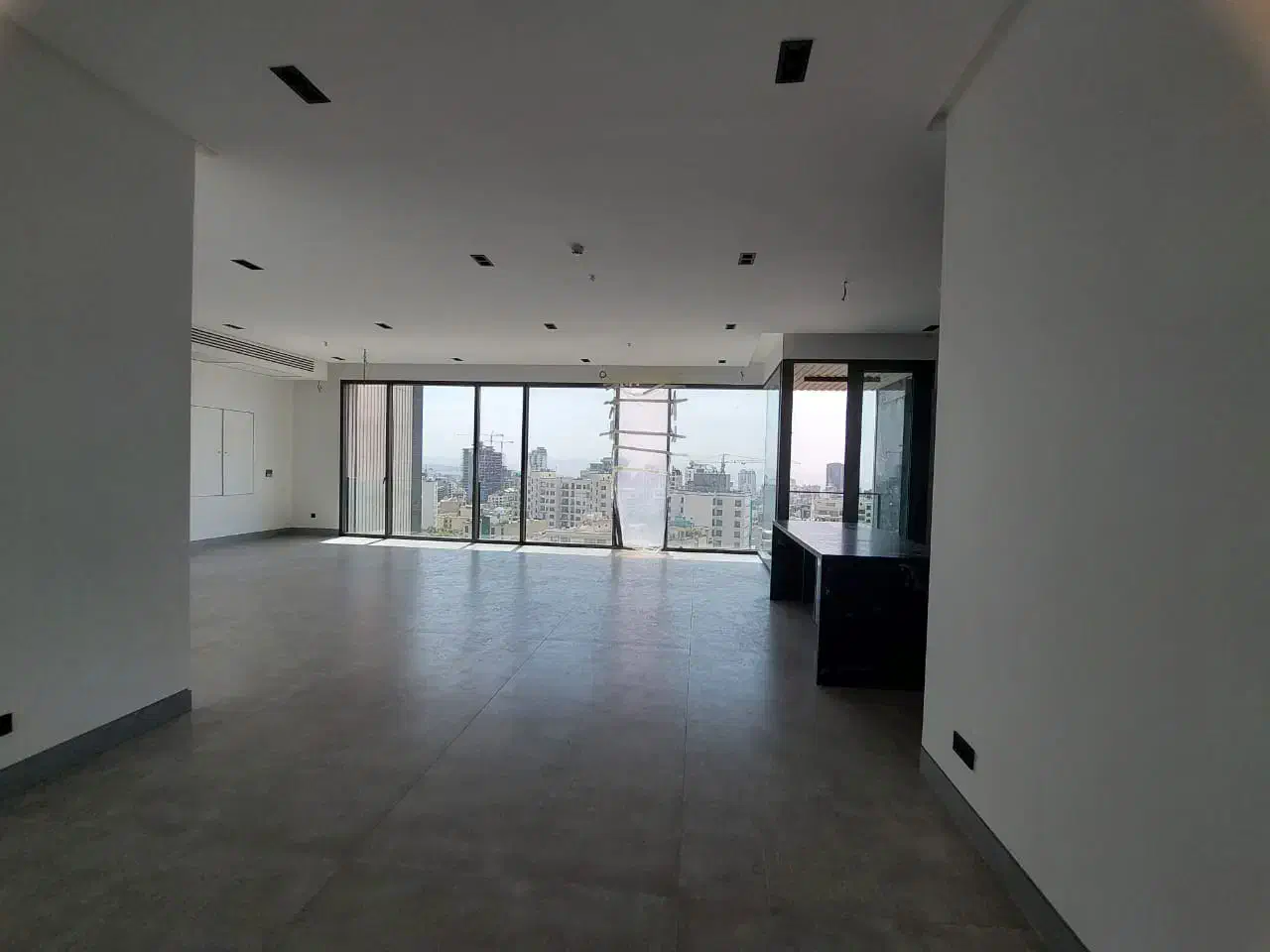 ۱۸۰ مترکلید نخورده/تکواحدی/۲پارکینگ/کلید نزد املاک|فروش آپارتمان|تهران, زعفرانیه|دیوار