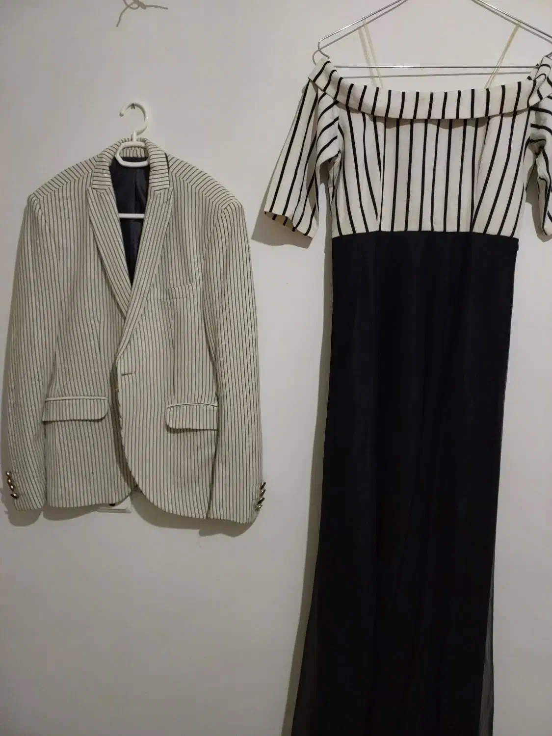 ست زن و مرد|لباس|صفادشت, |دیوار